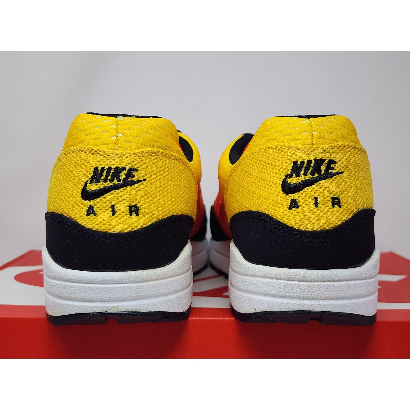 Nike Nike Air Max 1 SUNSET PACK 2013 554718-880 Size 9 WORN Size US 9 / EU 42 - 4 Thumbnail