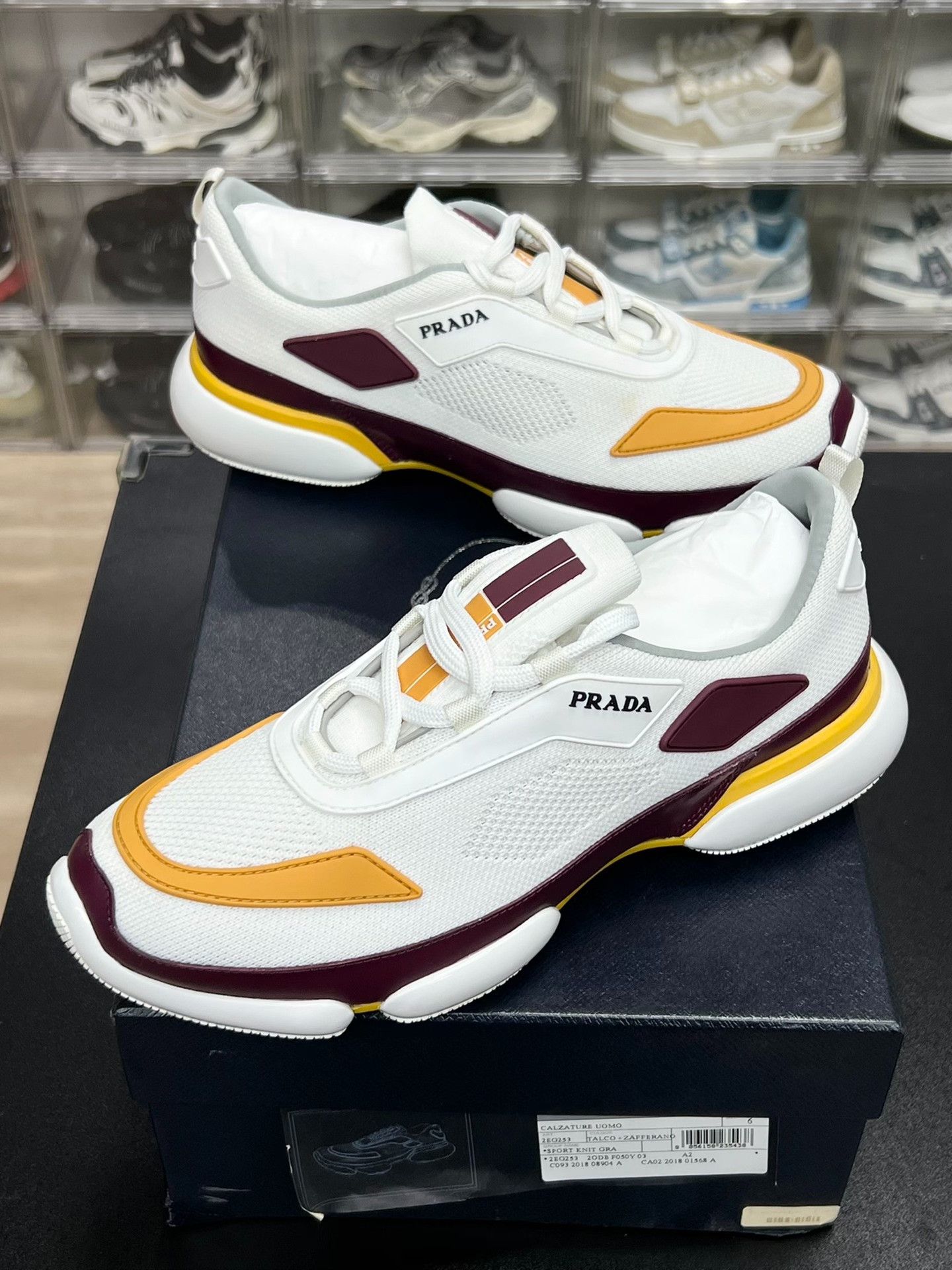 Prada Prada Casual White Lowtop Sneakers 7 Men Size US 7 / EU 40 - 1 Thumbnail