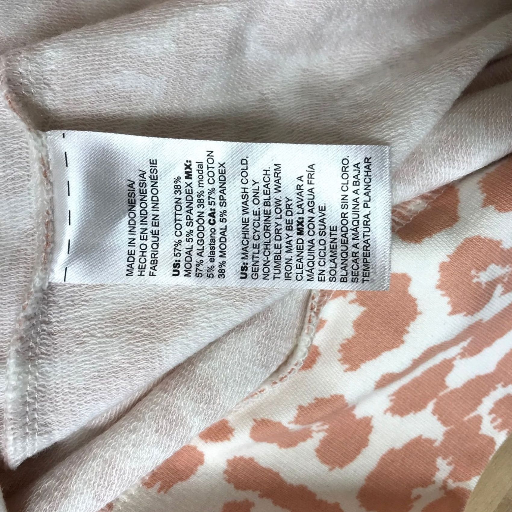 Vintage VINTAGE Chico's Pink Leopard Print Zip Up Jacket Women's L Casual Pink Leopard Print Zip Up Jacket Women's L Clothing Size L / US 10 / IT 46 - 8 Thumbnail