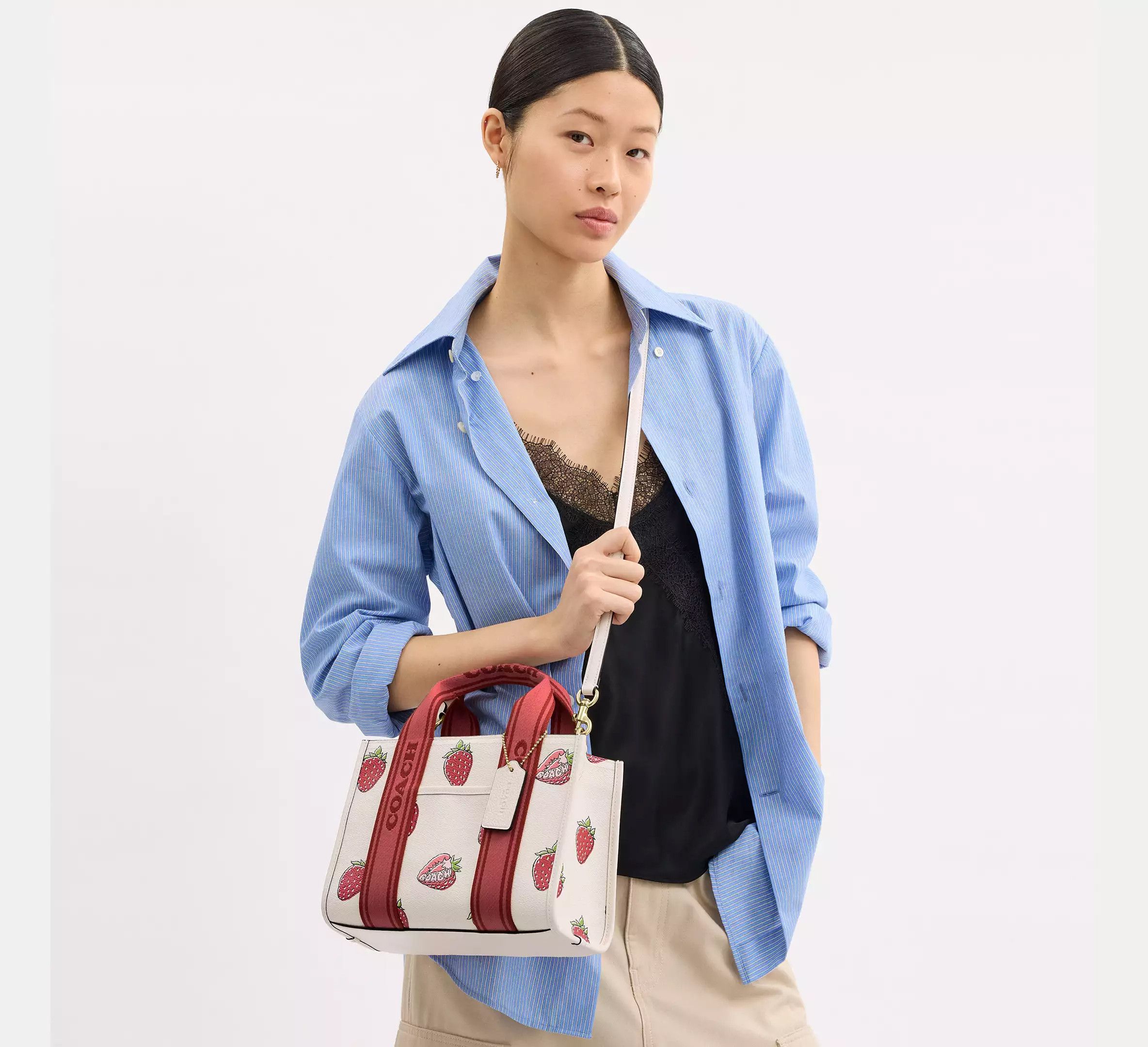 Coach Smith Tote Bag 24 With Strawberry Print CAR80 Size ONE SIZE - 8 Thumbnail