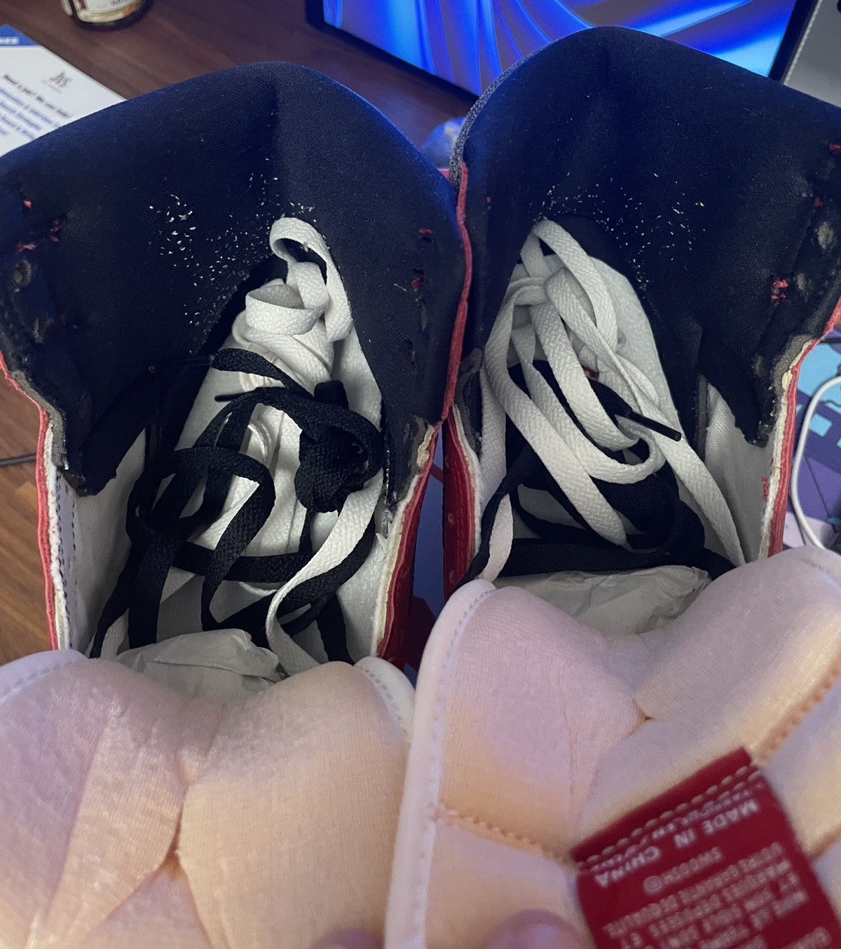 Jordan Brand Jordan 1 Chicago Lost and Found Size US 10 / EU 43 - 12 Thumbnail