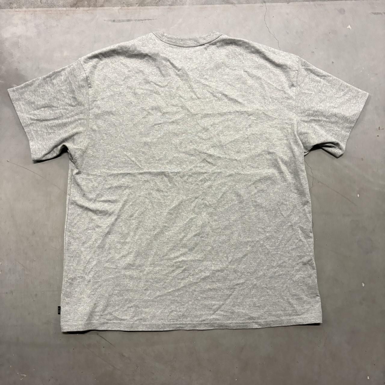 Nike Crazy Vintage Y2K/2000s The Nike Tee Center Swoosh Logo Loose Fit Grey T Shirt! Size US XL / EU 56 / 4 - 3 Thumbnail