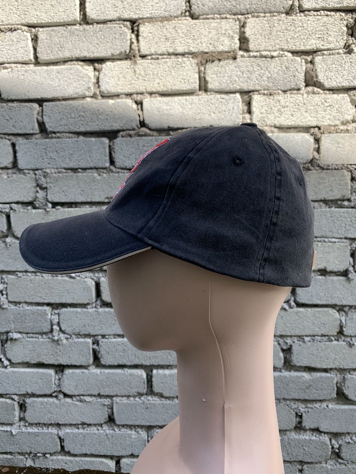 Rap Tees Steals! Vintage Akai Professional MPC Man Embroided Full Cap Size ONE SIZE - 5 Thumbnail