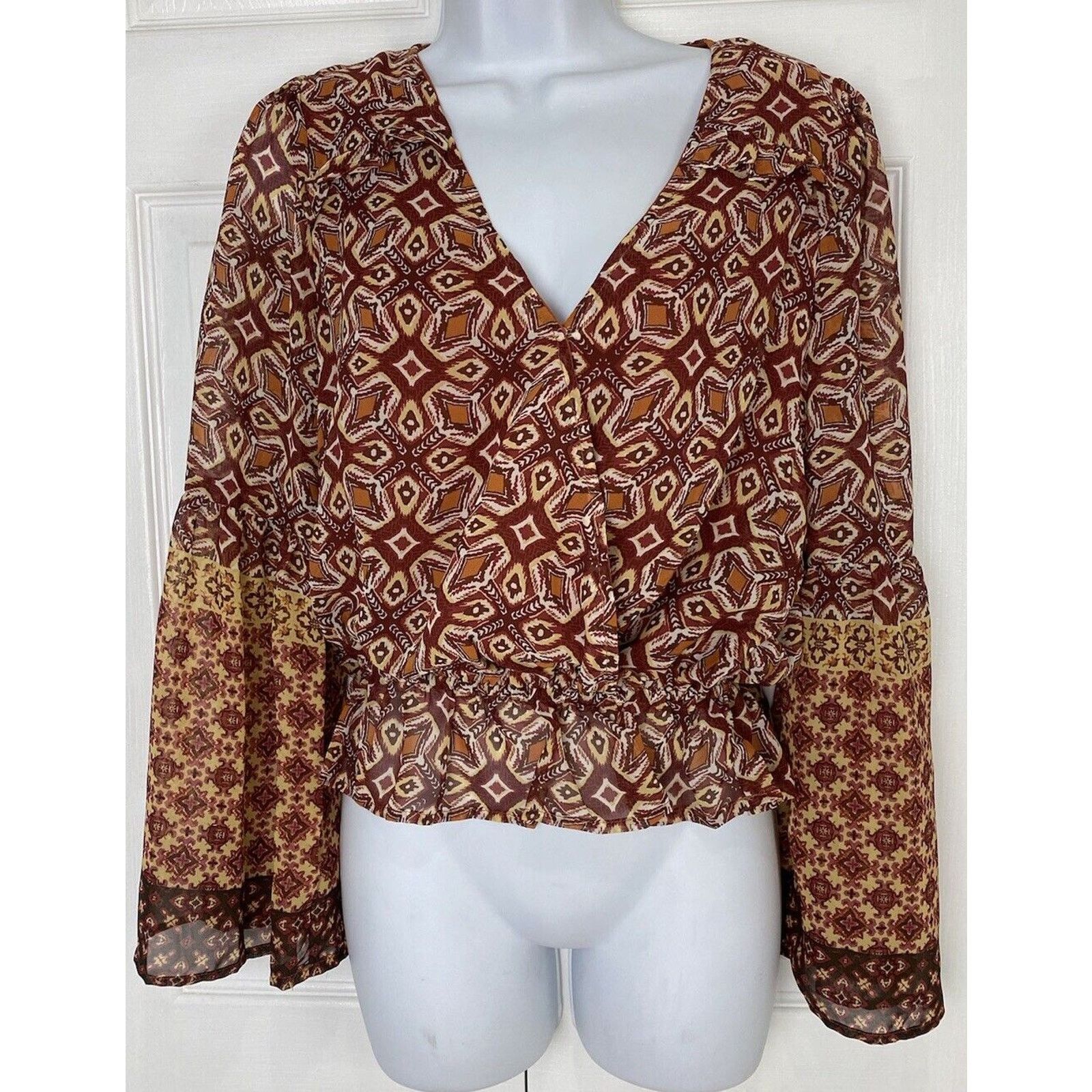 Miss Me NWT MISS ME Red Orange Bell Sleeve Cinched Waist Top Boho Size S / US 4 / IT 40 - 1 Thumbnail
