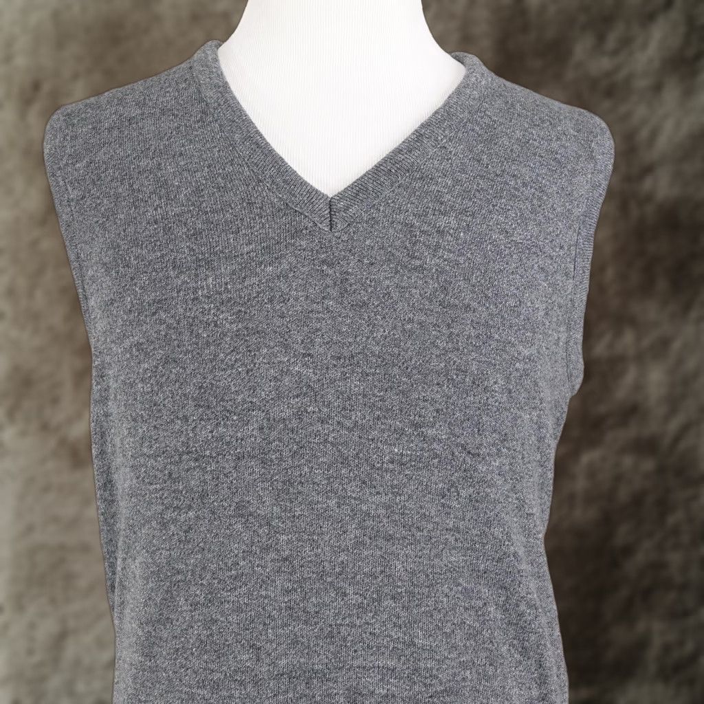 Jantzen VINTAGE Jantzen Sweater Vest Mens Large Gray V Neck Pullover Made In USA Size US L / EU 52-54 / 3 - 1 Thumbnail