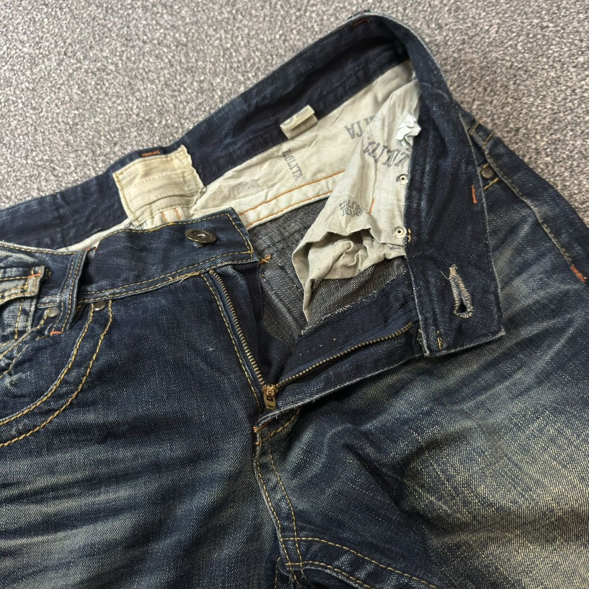 Le Grande Bleu (L.G.B.) Insane Vintage Exotic Flared Gothic Lolita Distressed Jeans Size US 32 / EU 48 - 13 Thumbnail