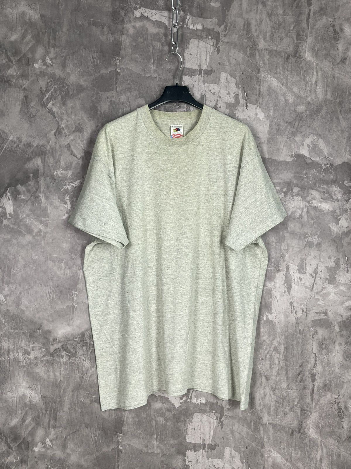 Vintage Fruit Of The Loom 90s Basic Very Rare Distressed T shirt Size US XL / EU 56 / 4 - 1 Thumbnail