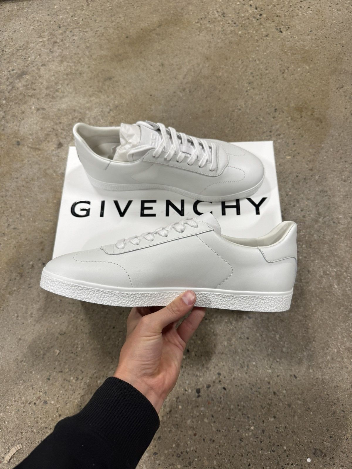 Givenchy Givenchy Leather Town Sneaker NEW 750$ Size US 9 / EU 42 - 4 Thumbnail