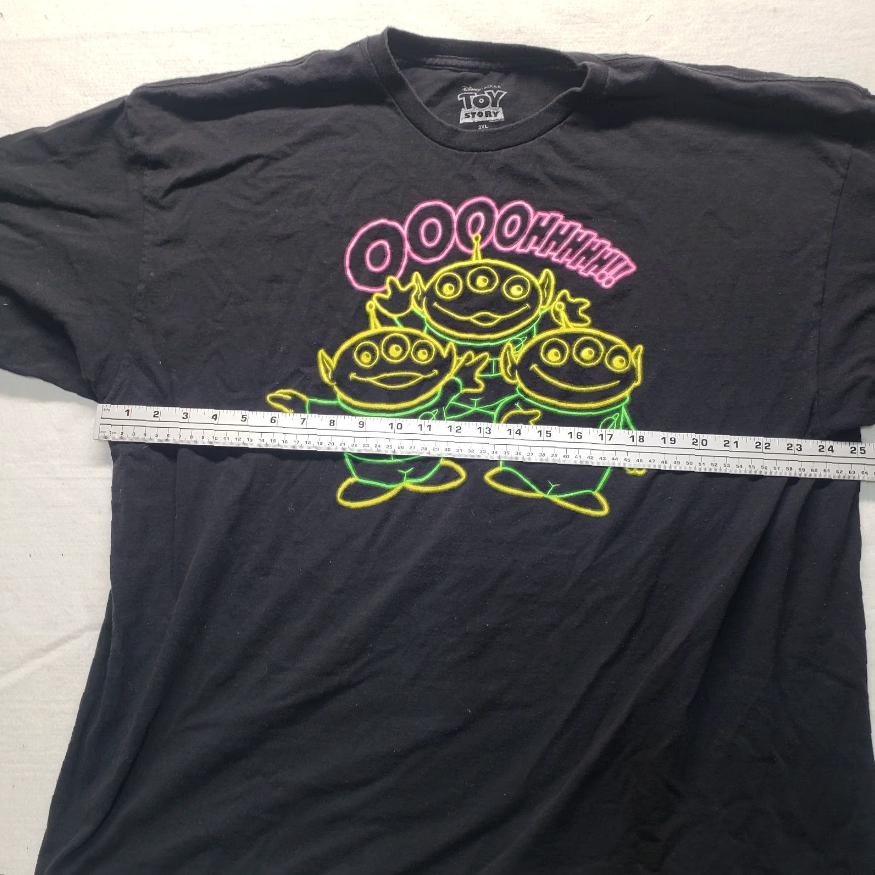 Disney VINTAGE Toy Story 3 Pixar Movie Alien Claw Machine Short Sleeve T-Shirt Mens 3XL Black Size US XXL / EU 58 / 5 - 4 Thumbnail