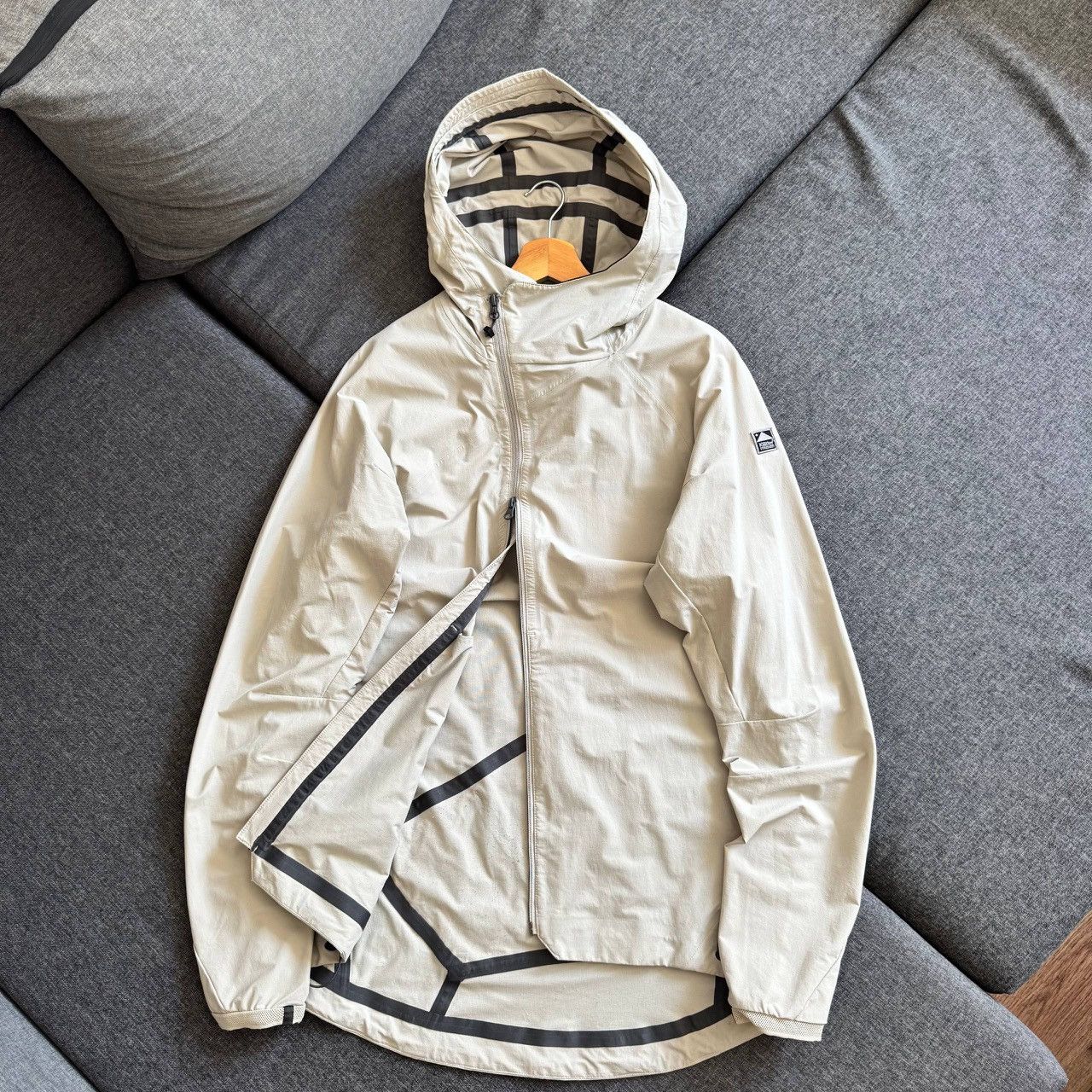 Klattermusen Klattermusen Vanadis Nylon Asymmetrical Outdoor Jacket Size US M / EU 48-50 / 2 - 2 Thumbnail