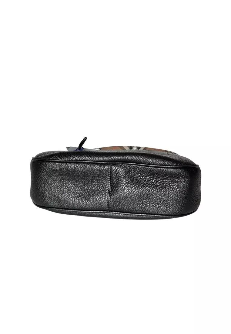 Burberry o1w1db10226 Size: OS / Shoulder Bag In Black Size ONE SIZE - 4 Thumbnail