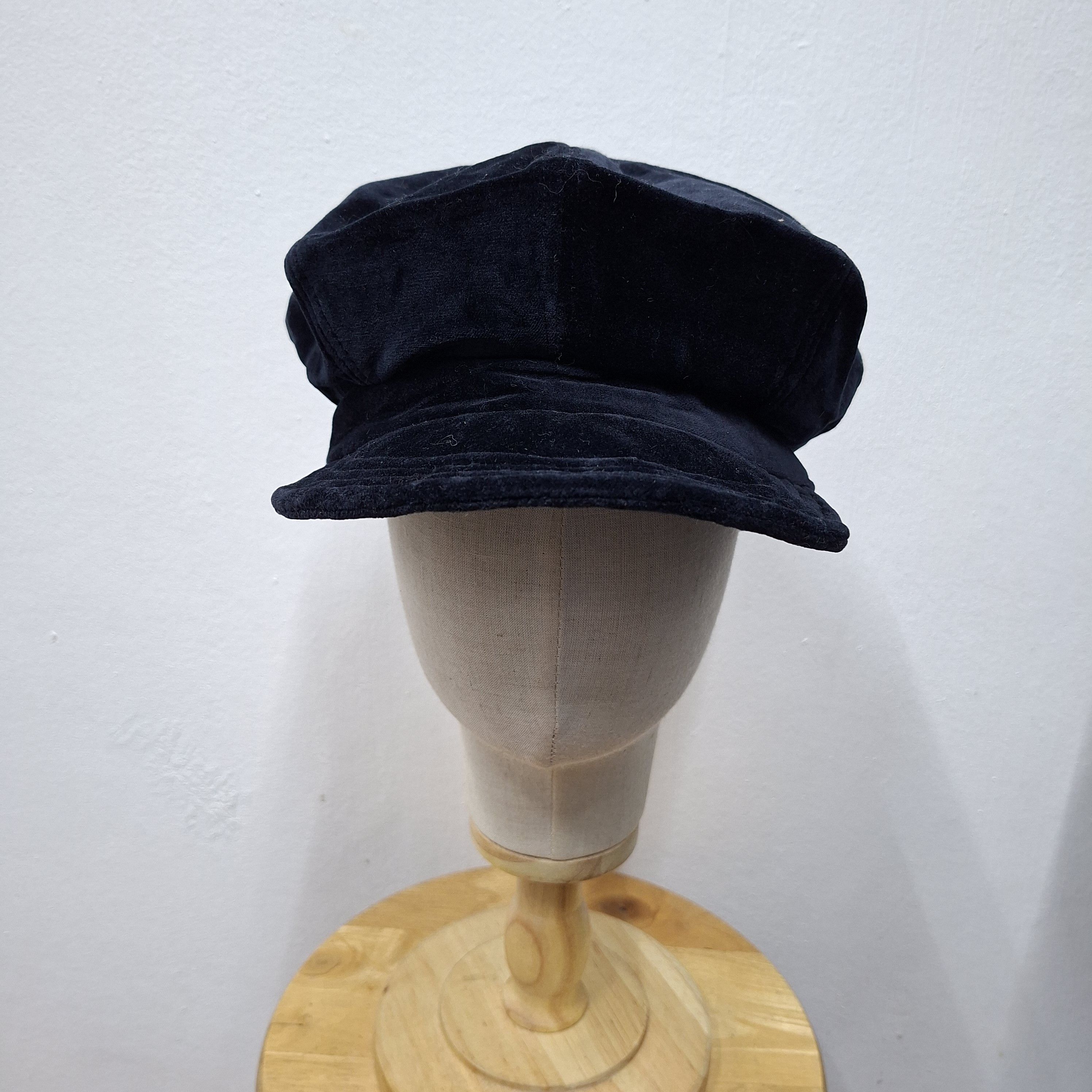 Japanese Brand 💥 Velvet soft visor work cap Size ONE SIZE - 2 Thumbnail