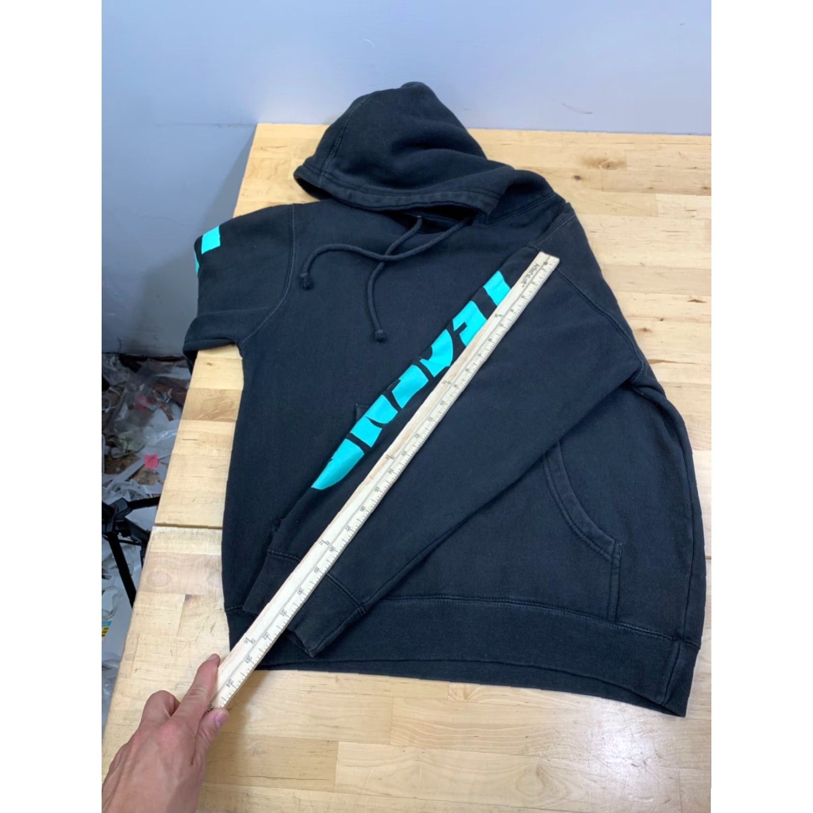 Vintage The Weekend XO Starboy World Tour Hoodie Mens S Black Pullover Hooded Pockets All Seasons 2017 Arena Tour 11429 Size US S / EU 44-46 / 1 - 5 Thumbnail