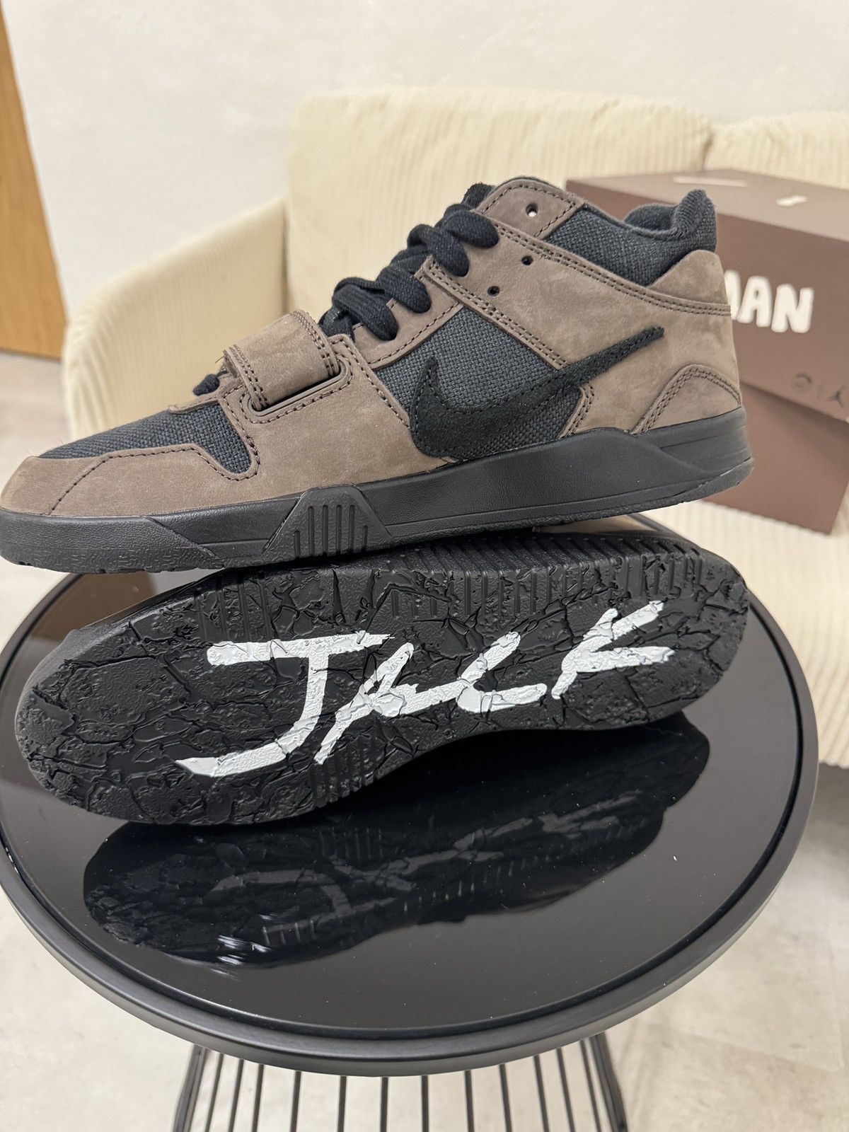 Nike × Travis Scott Nike x Travis Scott jumpman jack dark mocha Size US 9.5 / EU 42-43 - 11 Thumbnail
