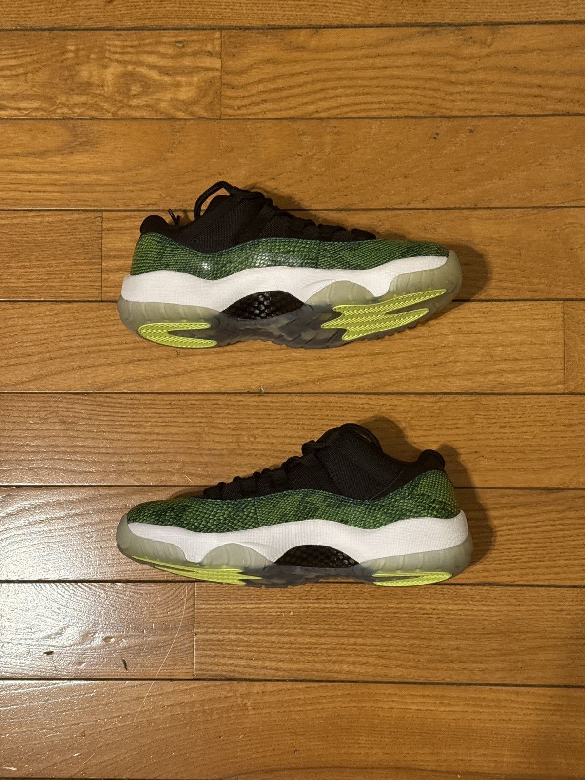 Nike Air Jordan 11 Retro Low Size US 8.5 / EU 41-42 - 1 Thumbnail
