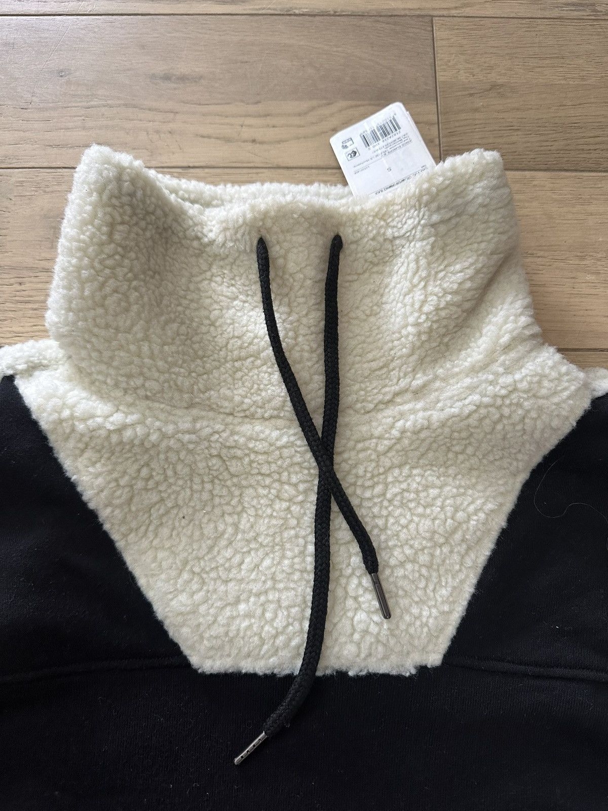 Onitsuka Tiger Onitsuka Tiger WS Boa Top fleece in cream/black colorway. Size S / US 4 / IT 40 - 3 Thumbnail