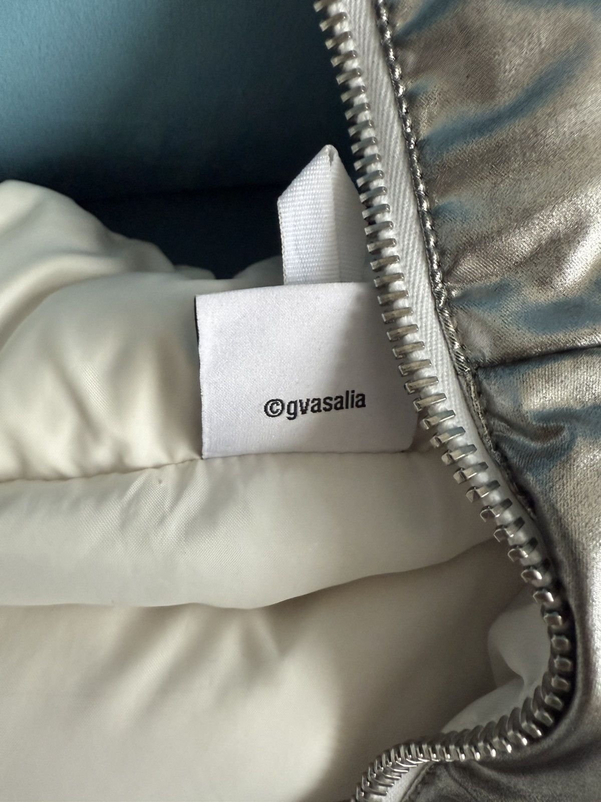 Vetements Vetements dark silver puffer jacket with washed effect Size US M / EU 48-50 / 2 - 7 Thumbnail