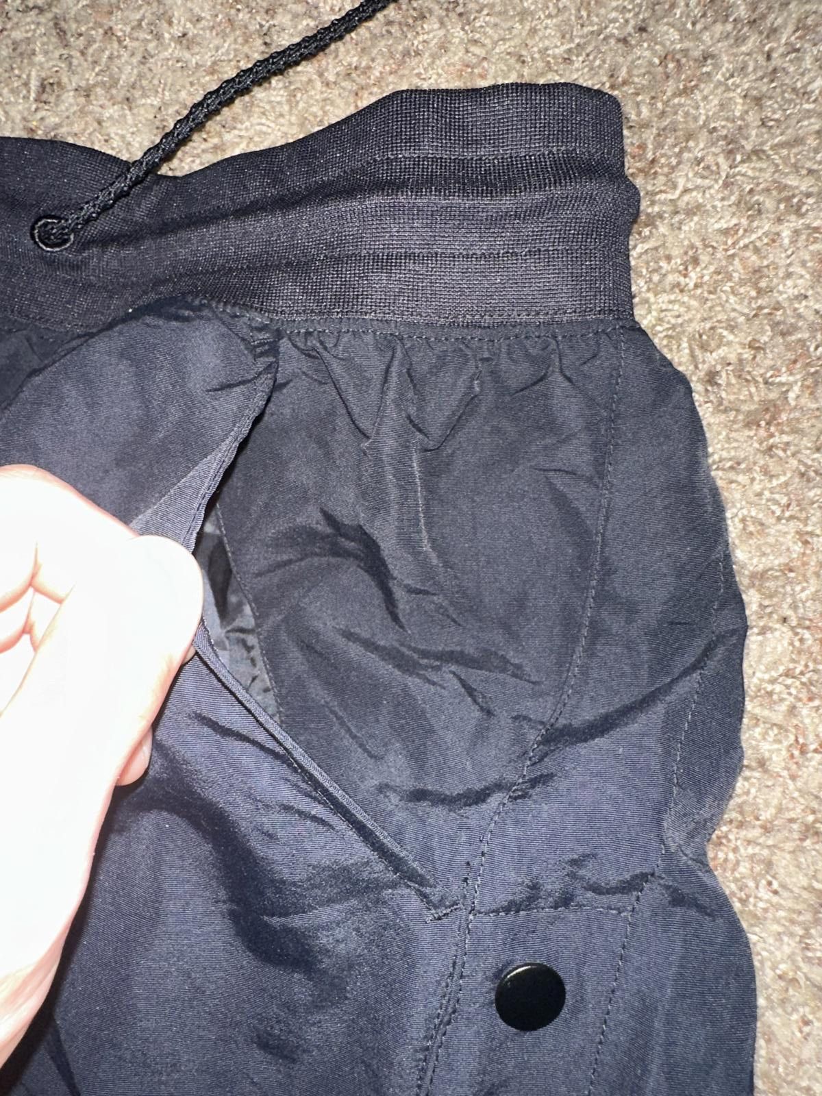 Nike Nike Women's Sportswear Nylon Shorts Size 32" / US 10 / IT 46 - 7 Thumbnail