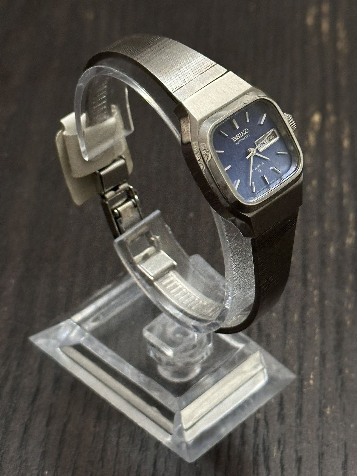 Seiko 1976 Seiko Vintage TV Case Automatic Rarest Wrist-Watch Size ONE SIZE - 1 Thumbnail