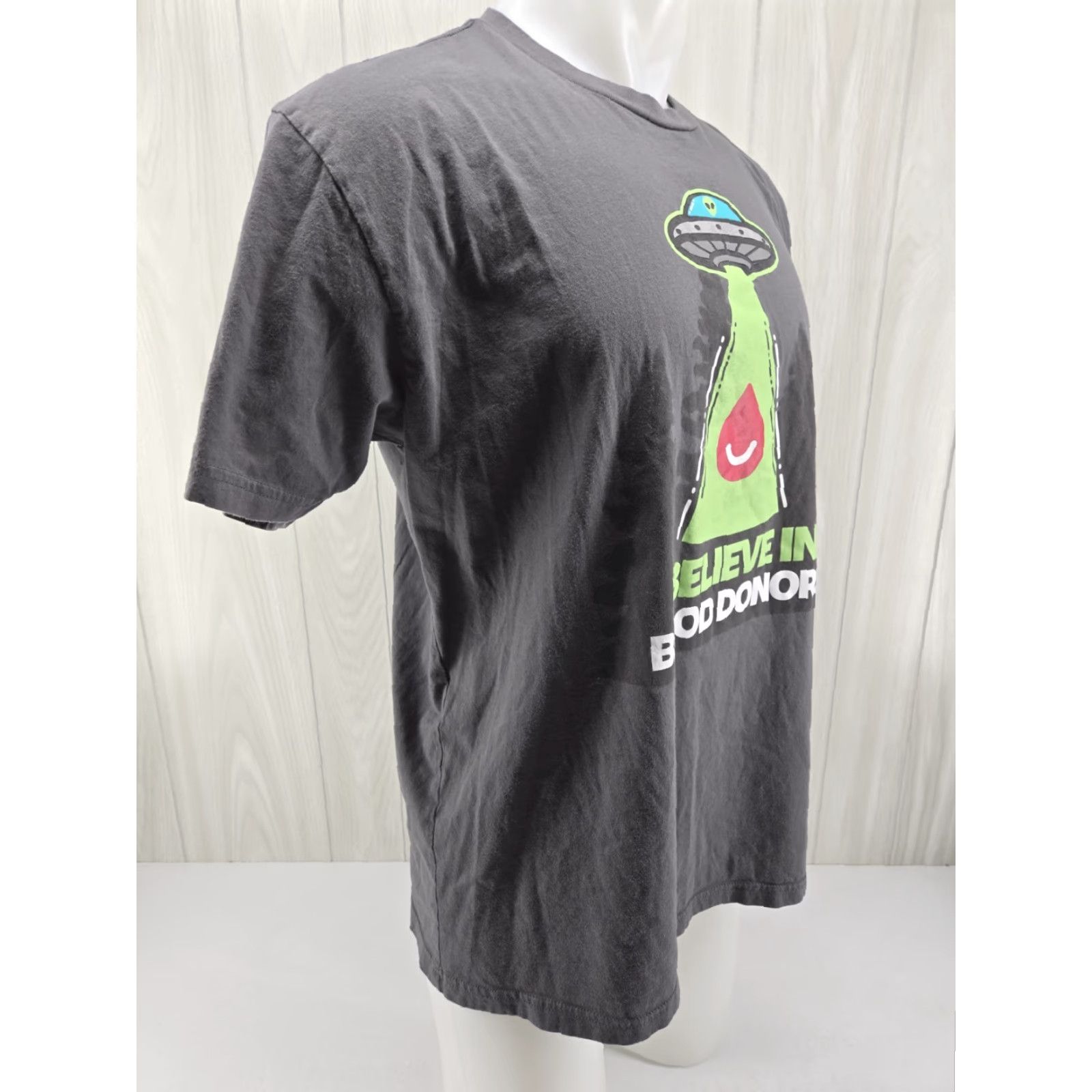 Next Level Lifesouth Blood Donor UFO Alien Graphic T Shirt XL Gray Nike? Size US XL / EU 56 / 4 - 6 Thumbnail