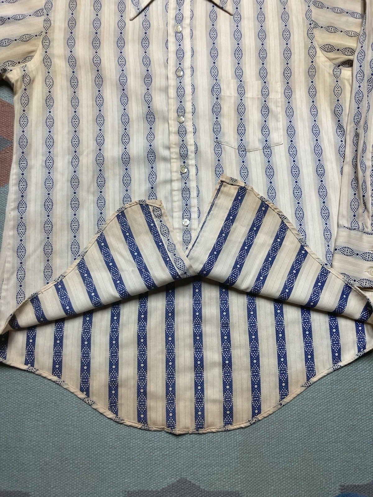 Vintage Vtg 70s button shirt dagger collar poly cotton men’s large Size US L / EU 52-54 / 3 - 4 Thumbnail