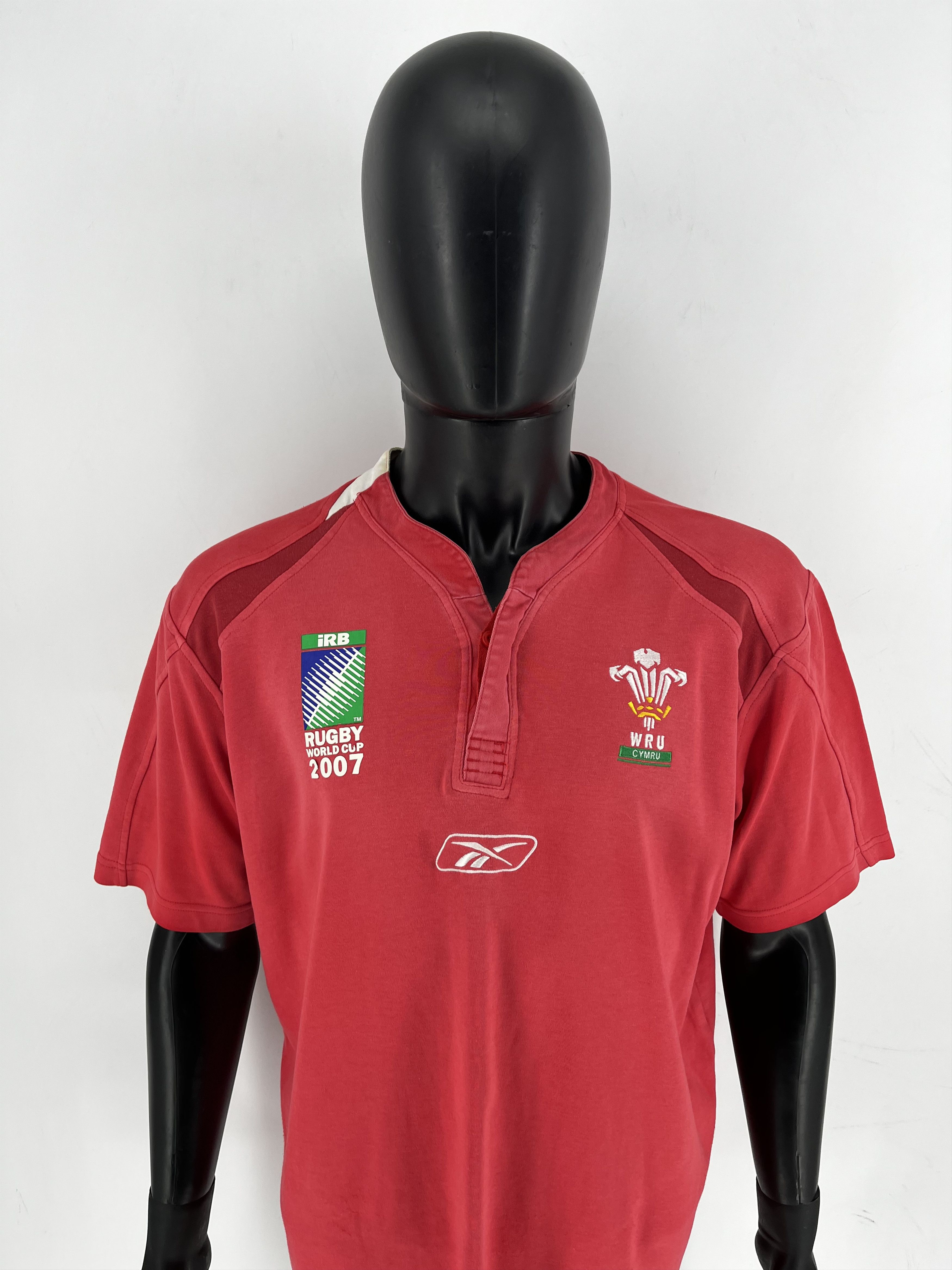 Reebok Vintage Wales Rugby Jersey Size L Reebok 2007 Size US L / EU 52-54 / 3 - 5 Thumbnail