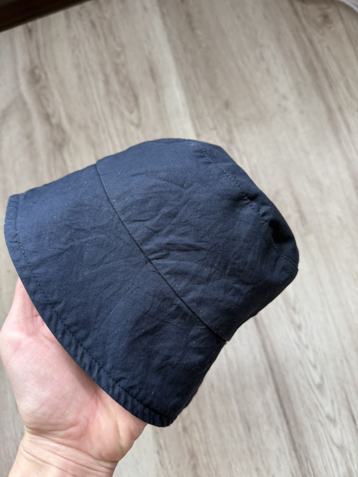 Burberry Burberry Reversible Bucket Hat Nova Check / Navy Size ONE SIZE - 12 Thumbnail