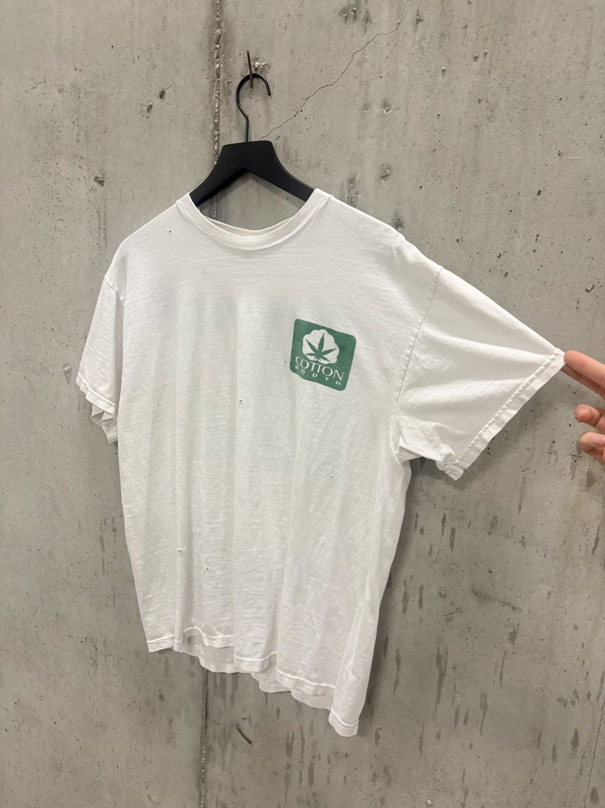 Vintage Vintage Cotton Mouth Weed Shirt Faded Thrashed Grunge Band Size US XL / EU 56 / 4 - 4 Thumbnail
