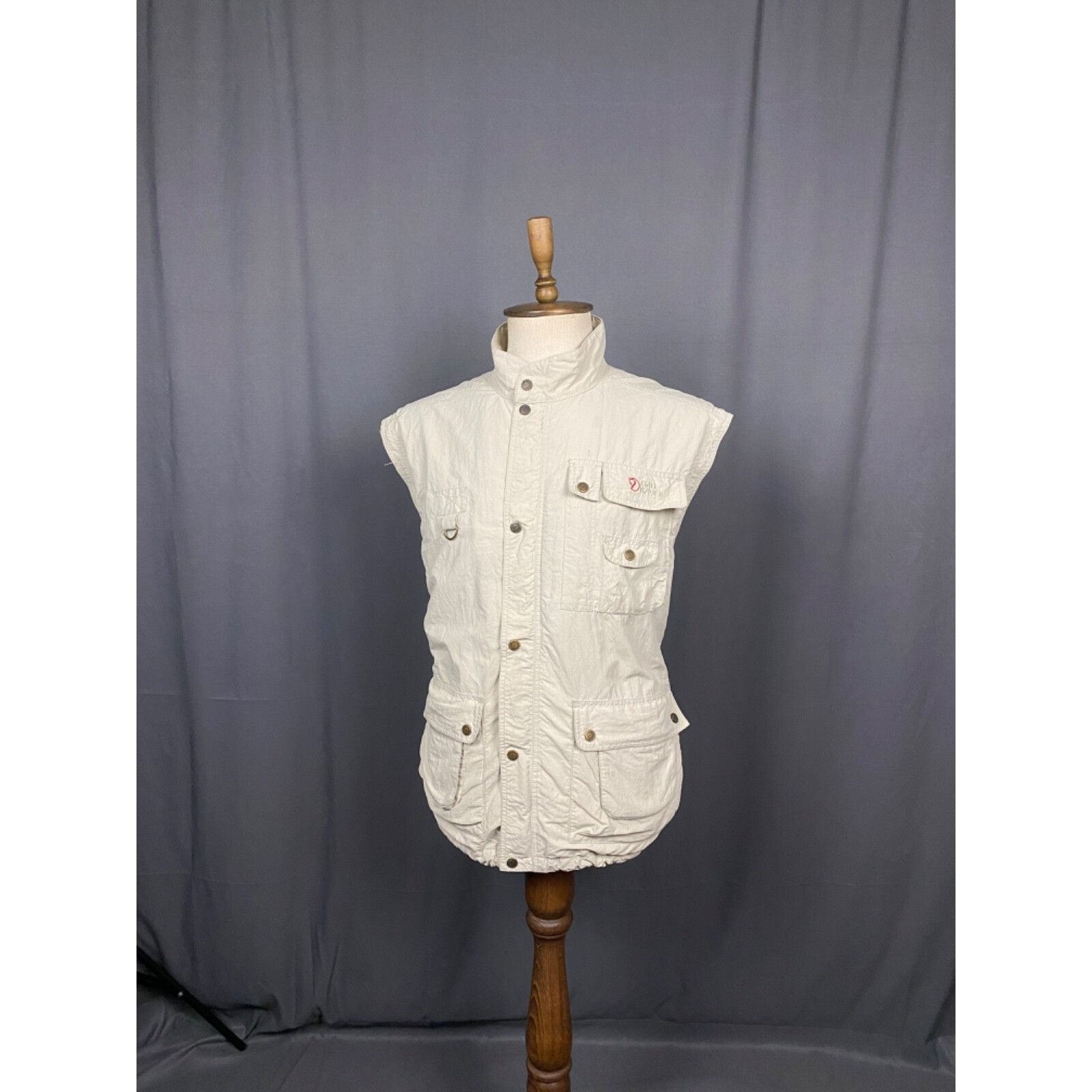 Fjallraven Fjallraven VTG Men's Beige Multipocket Hunting Vest Size L Size US L / EU 52-54 / 3 - 2 Thumbnail