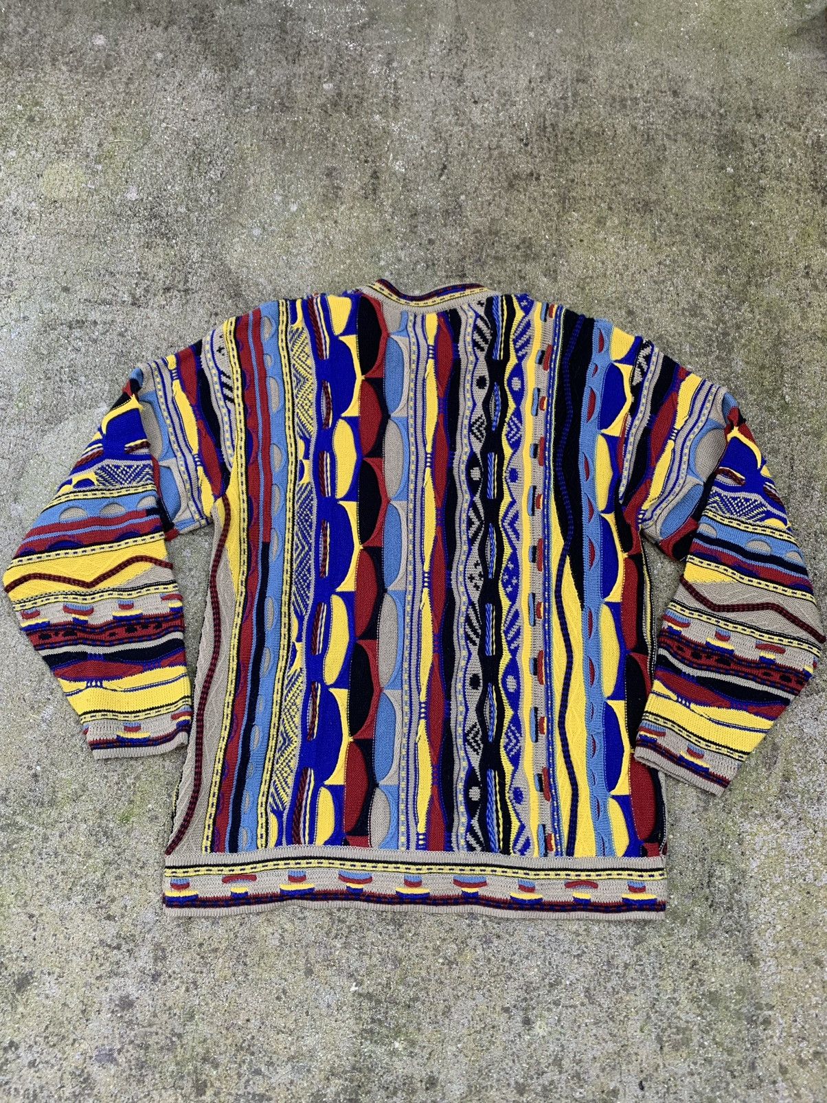 Coogi Vintage Coogi Australia Patterned Sweater Size US L / EU 52-54 / 3 - 4 Thumbnail