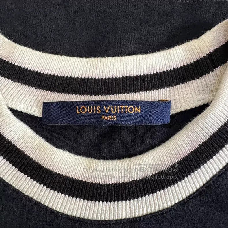 Louis Vuitton Louis Vuitton Reverse Logo knit short sleeve T-shirt Size US S / EU 44-46 / 1 - 7 Thumbnail