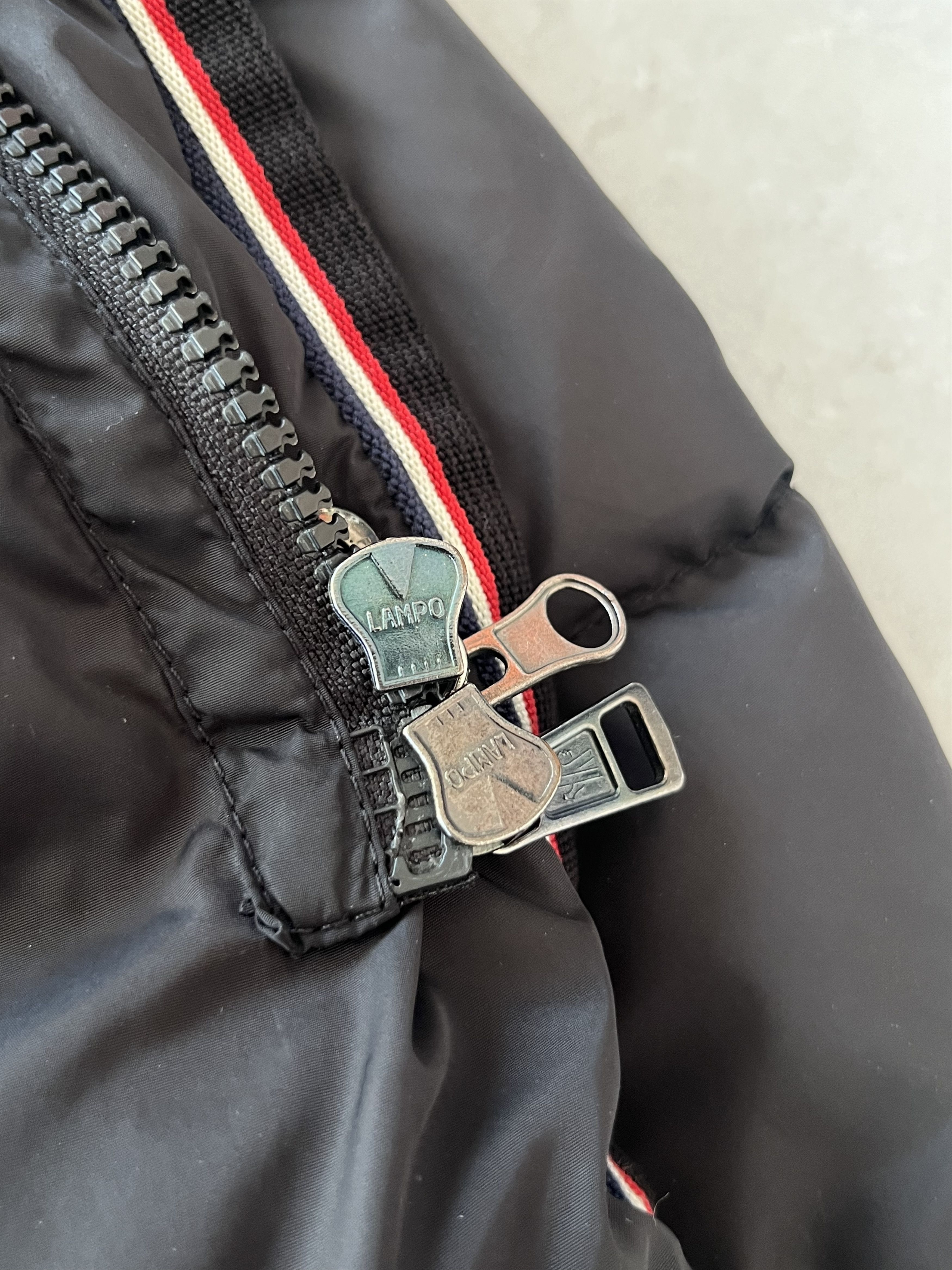 Moncler MONCLER Vintage Parka Jacket MILLAIS MADE IN ROMANIA Size XL / US 12-14 / IT 48-50 - 22 Thumbnail