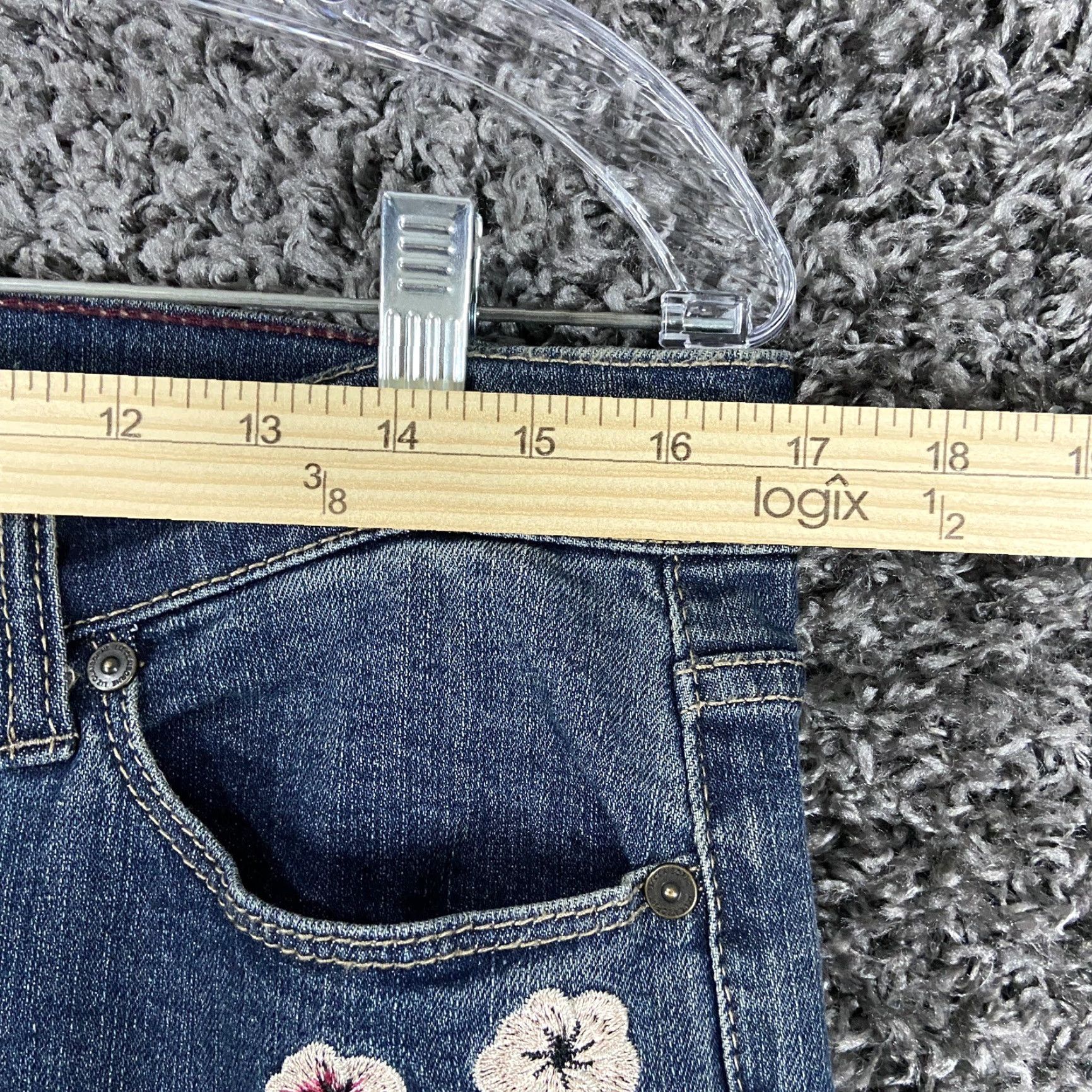Liz Claiborne Liz Claiborne Jeans Skinny Women’s 8 Blue Embroidery Flowers Pink Flowers Ladies 8 Women Size 30" / US 8 / IT 44 - 7 Thumbnail