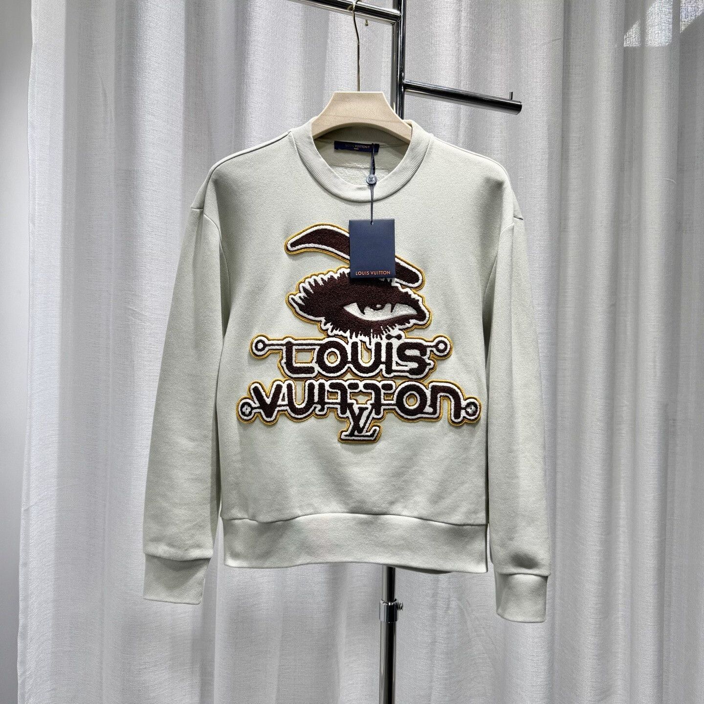 Louis Vuitton Louis Vuitton Flocked Logo Sweatshirt XS Size US XS / EU 42 / 0 - 1 Thumbnail