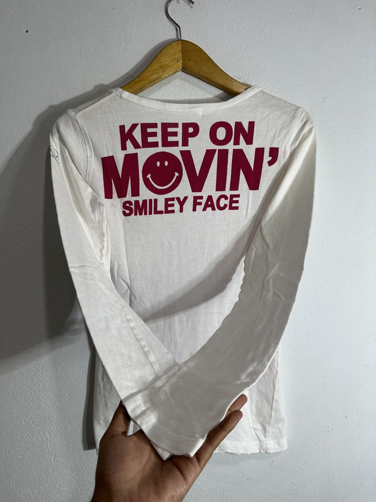 Japanese Brand Trashed KEEP ON MOVIN SMILEY FACE LONG SLEEVE TEE Size S / US 4 / IT 40 - 7 Thumbnail