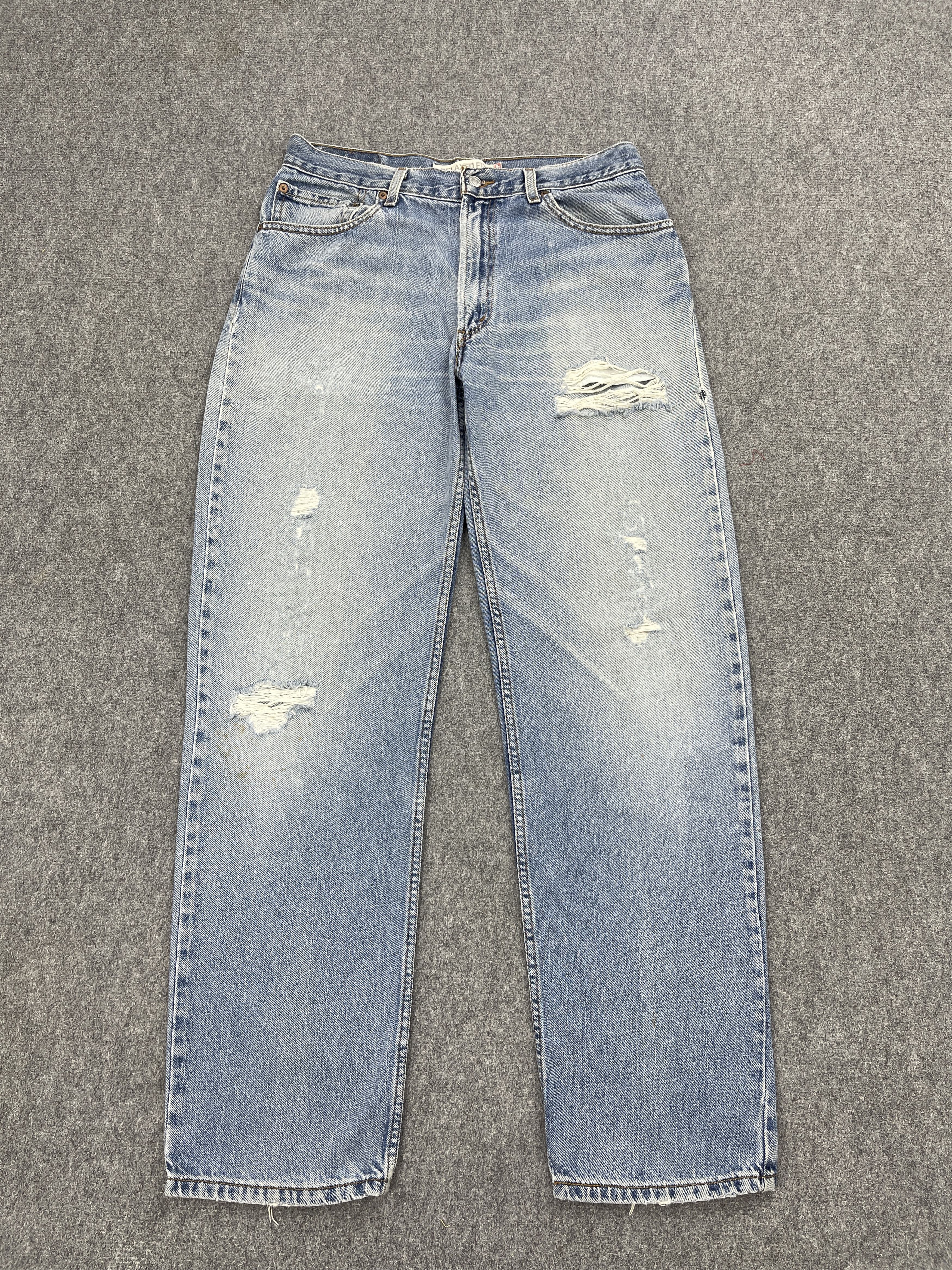 Levi's Distressed Vintage Levis 550 Light Washed Denim DP2512 Size US 31 - 1 Thumbnail