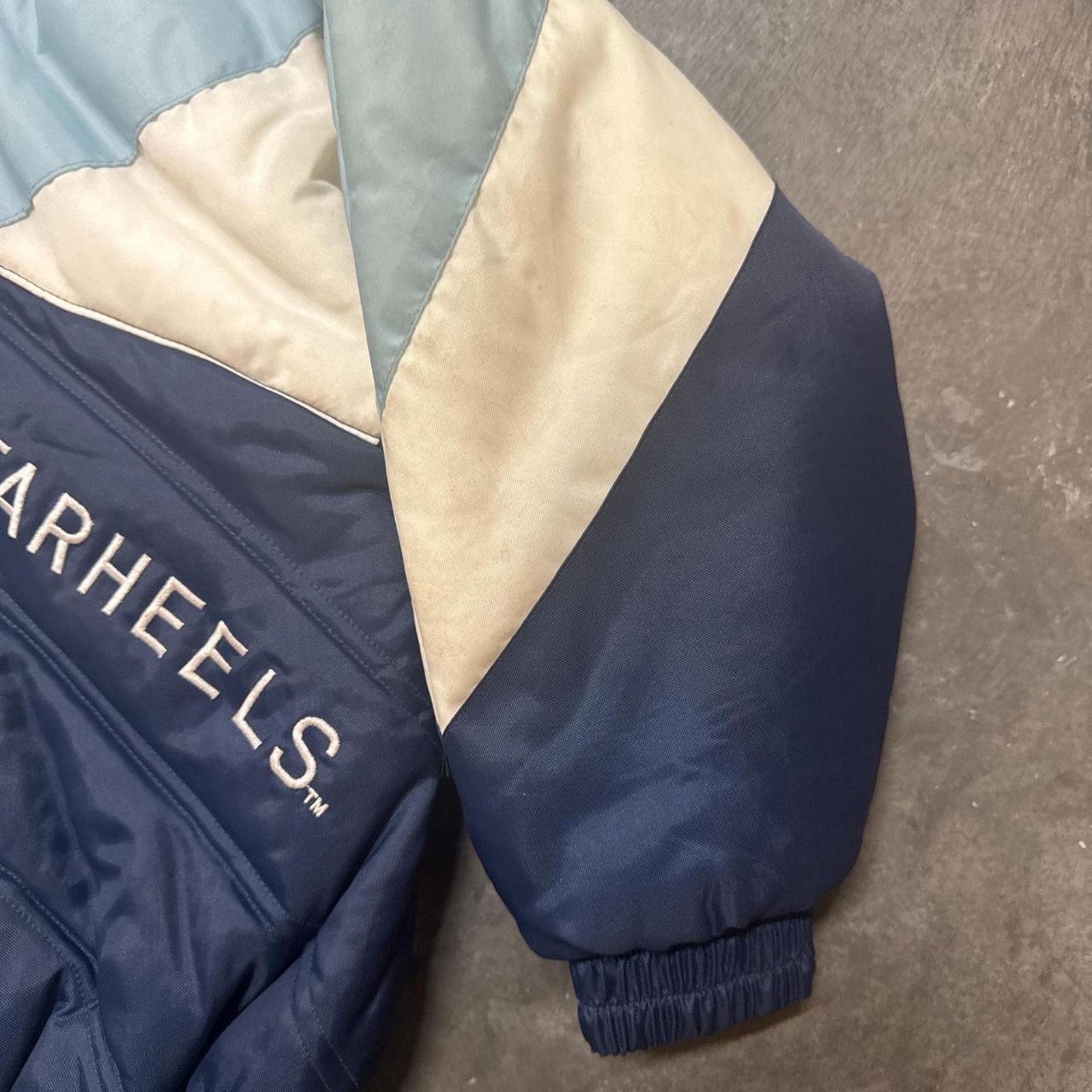 Vintage Vintage 90s Pro Player NorthCarolina Tarheels Puffer Jacket Size M / US 6-8 / IT 42-44 - 3 Thumbnail
