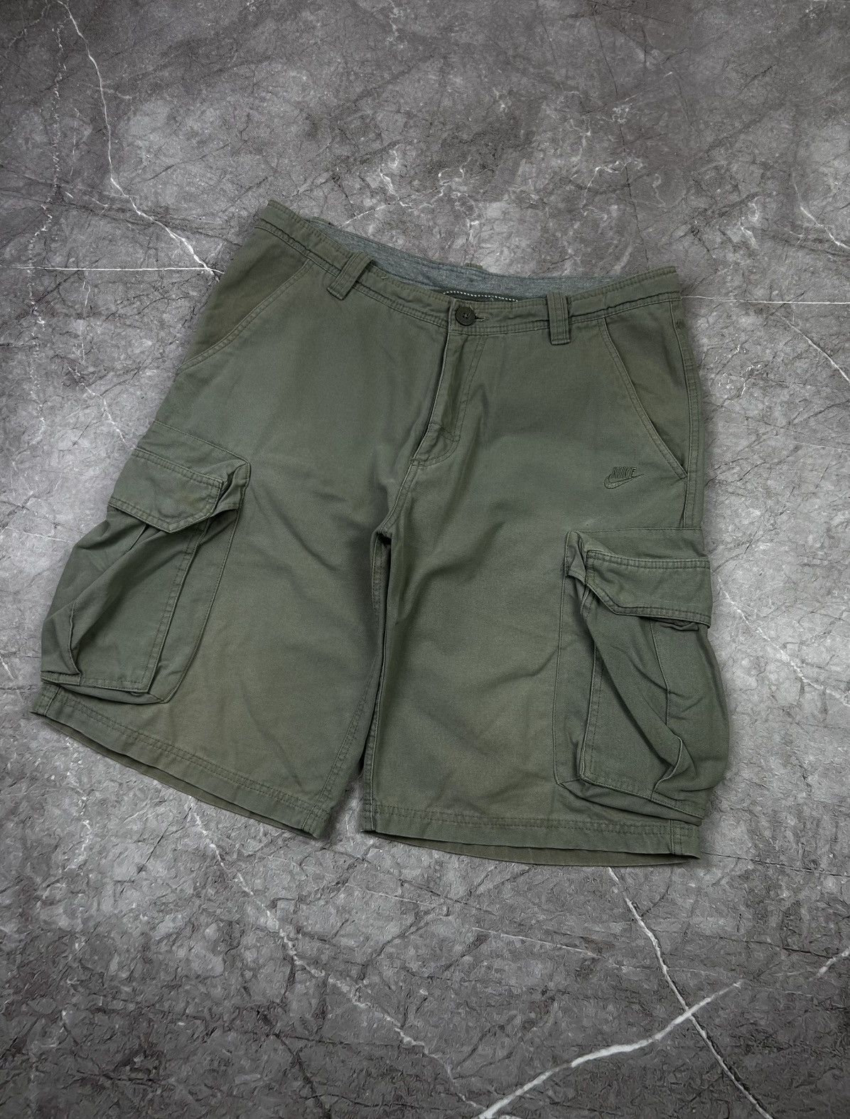 Nike × Vintage Nike vintage cargo shorts size 34 Size US 34 / EU 50 - 3 Thumbnail
