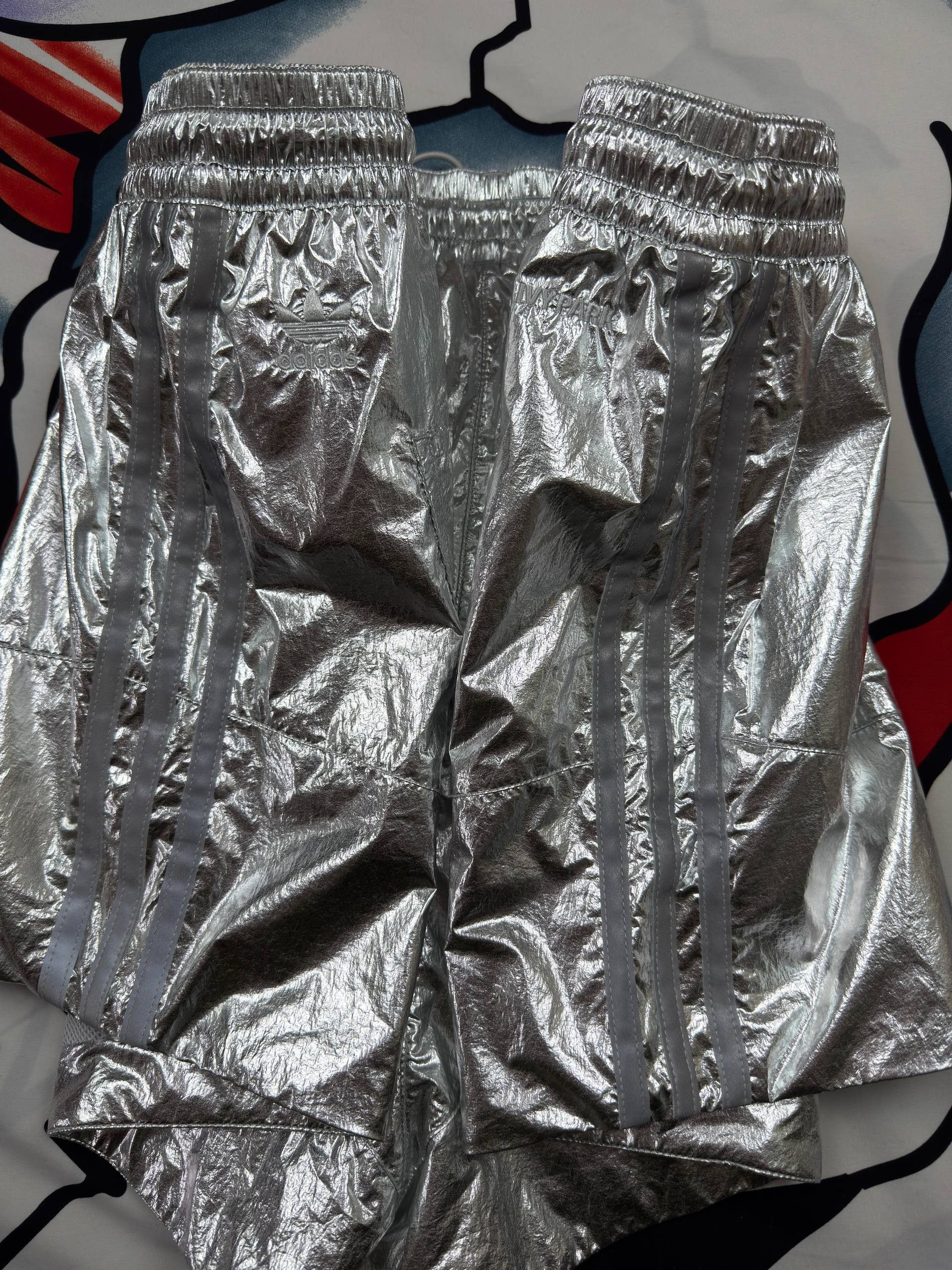 Adidas × Ivy Park Adidas x Ivy Park Beyonce Silver Shorts Size L Size 33" - 2 Thumbnail