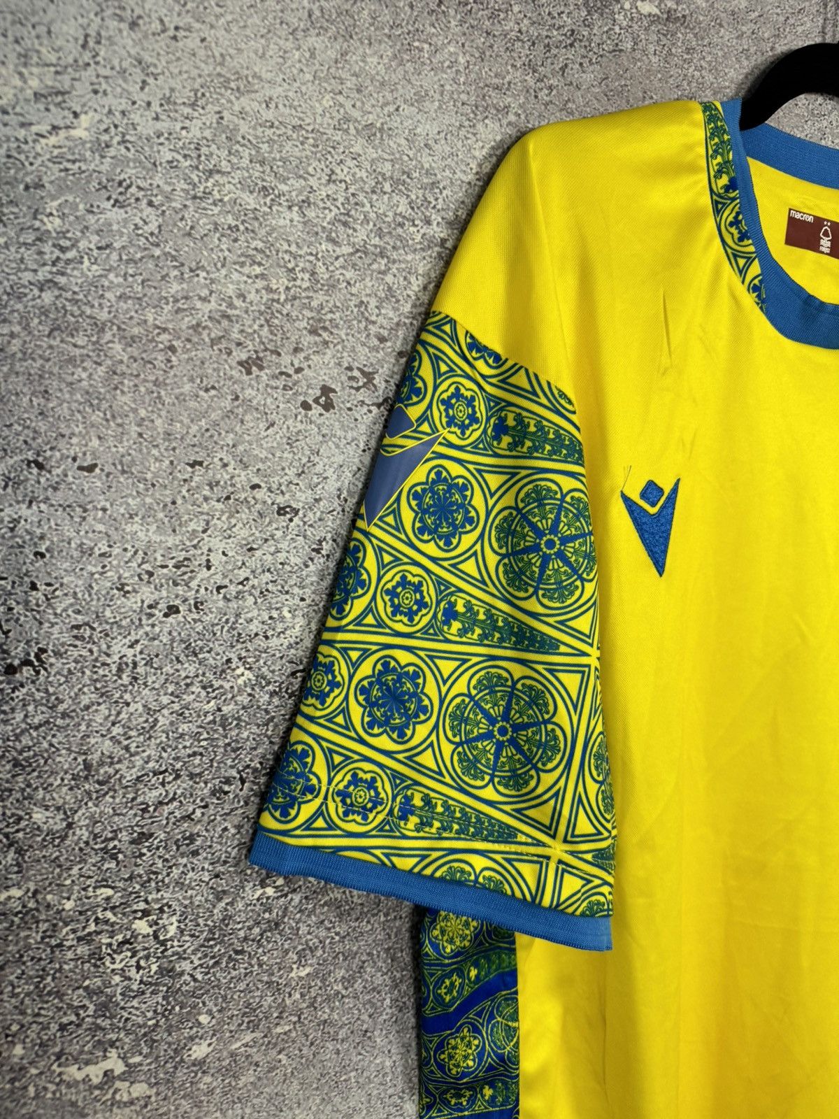 Macron × Vintage Vintage Nottingham Forest 2022/23 Macron Jersey Blokcore Size US L / EU 52-54 / 3 - 5 Thumbnail