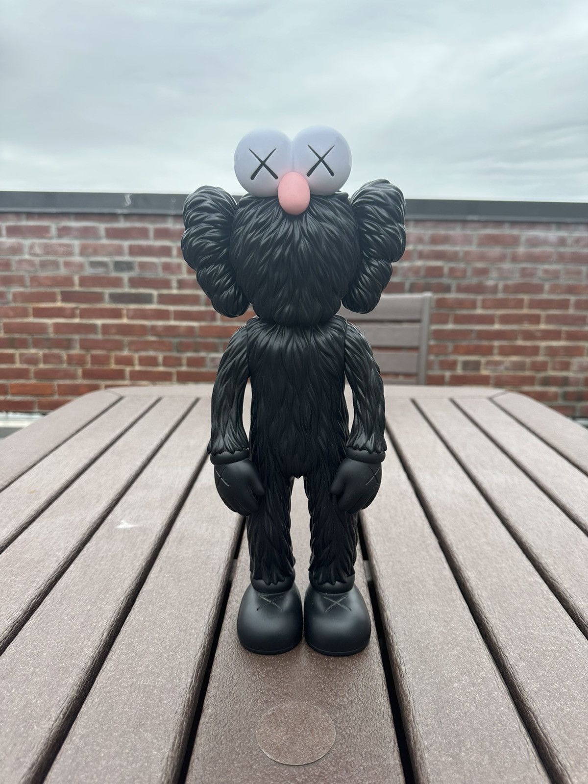 【新品未使用】KAWS BFF OPEN EDITION  kaws カウズ　黒 新品未使用】KAWS BFF OPEN EDITION kaws カウズ 黒 Kaws BFF