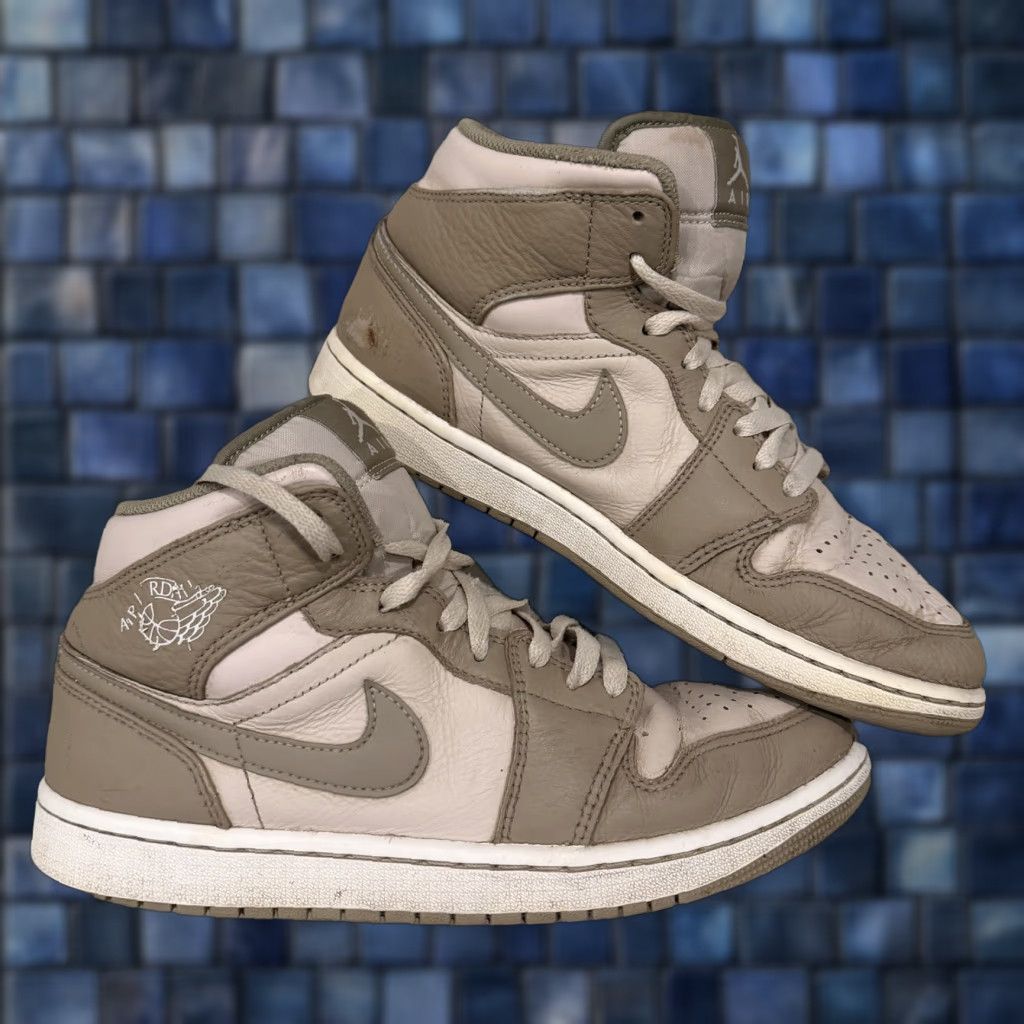 Jordan Brand Nike Air Jordan 1 Mid SE Legend Light Brown-Khaki-Phantom Size 9 Mens Sneaker 2024 Jordan HF4781-203 Size ONE SIZE - 1 Thumbnail