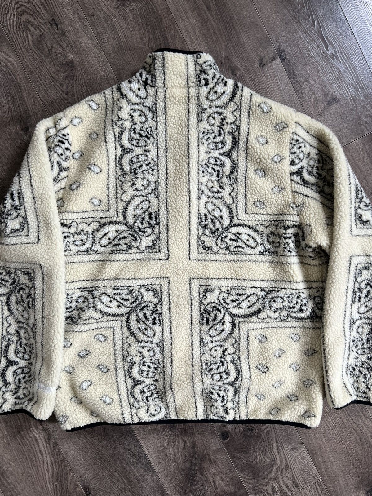 Supreme Supreme Reversible Bandana Fleece Jacket Tan Size Large Size US L / EU 52-54 / 3 - 2 Thumbnail