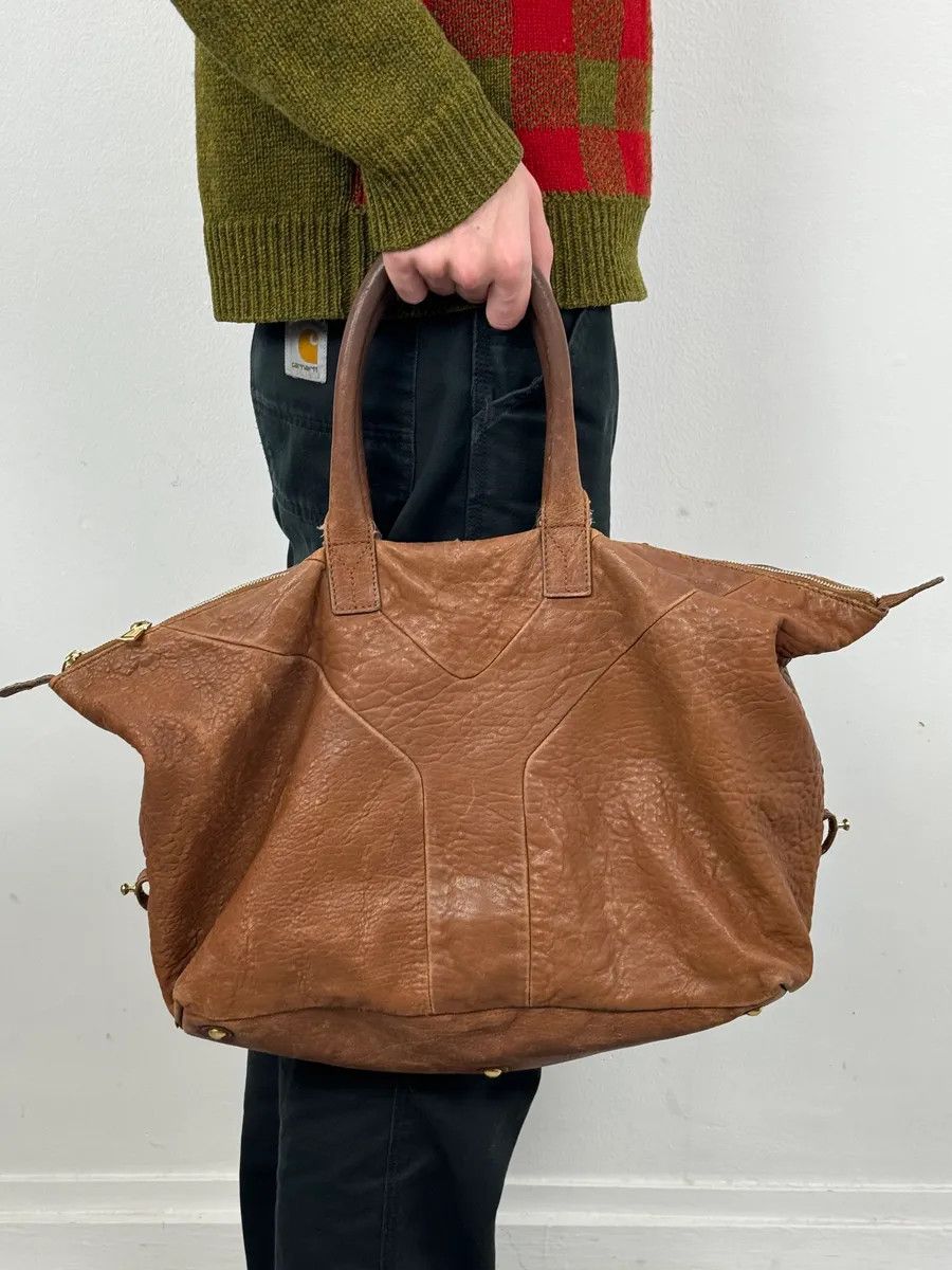 Yves Saint Laurent 2000s Yves Saint Laurent Easy Y Brown Grained Leather Handle Bag Size ONE SIZE - 1 Thumbnail