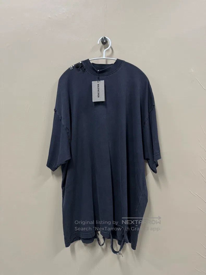 Balenciaga Balenciaga 3B Double Layer Destroyed Casual Loose Aged Sho Size US M / EU 48-50 / 2 - 1 Thumbnail