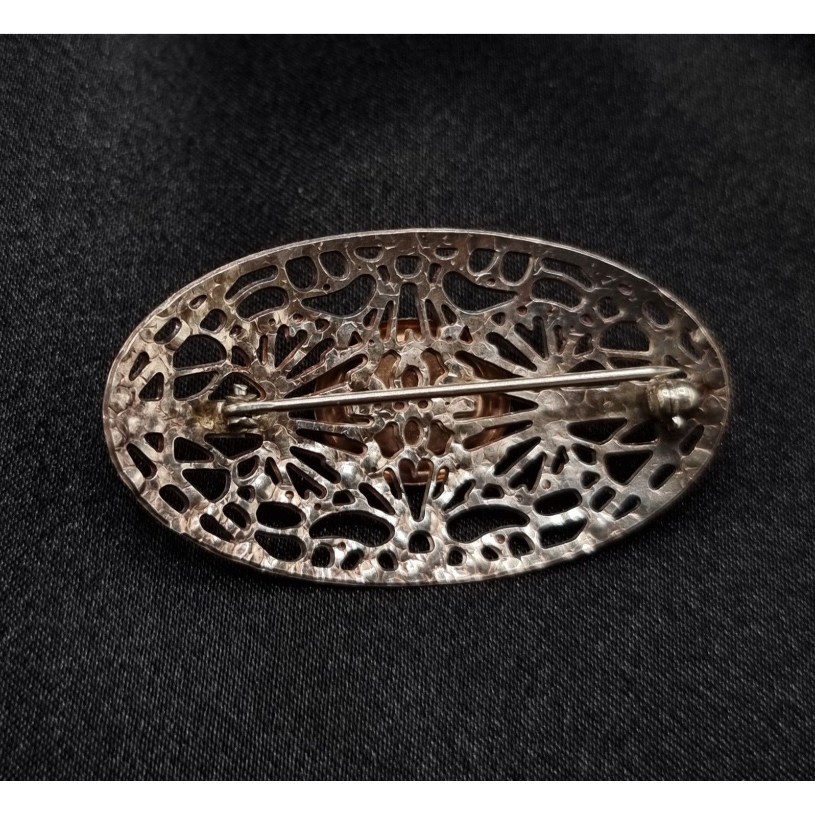 Vintage Vintage Filigree Silver Brooch With Black Stone Oval Size ONE SIZE - 4 Thumbnail