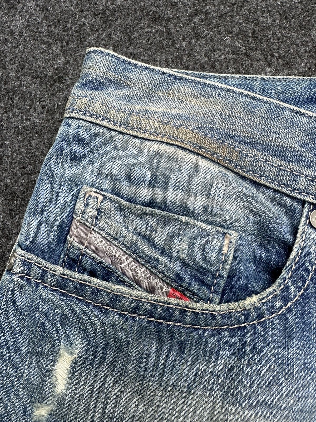 Diesel Diesel Buster Thrashed Distressed Design Denim 29x32 D70 Size US 29 - 11 Thumbnail