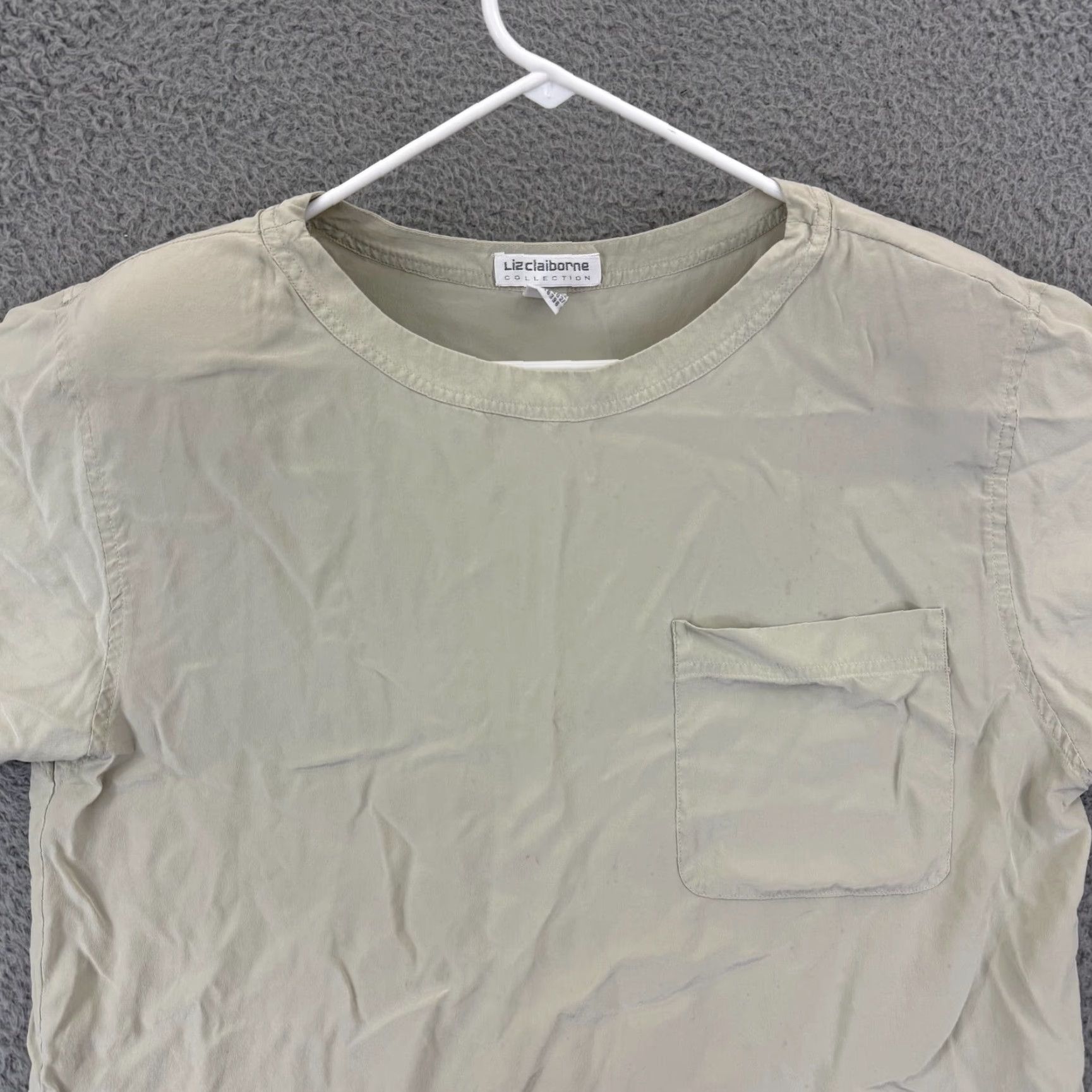 Liz Claiborne Liz Claiborne Shirt Women 10 Blouse Silk Short Sleeve Pocket Casual Career Light Satin Ivory Pockets Bows Vintage No Size L / US 10 / IT 46 - 3 Thumbnail