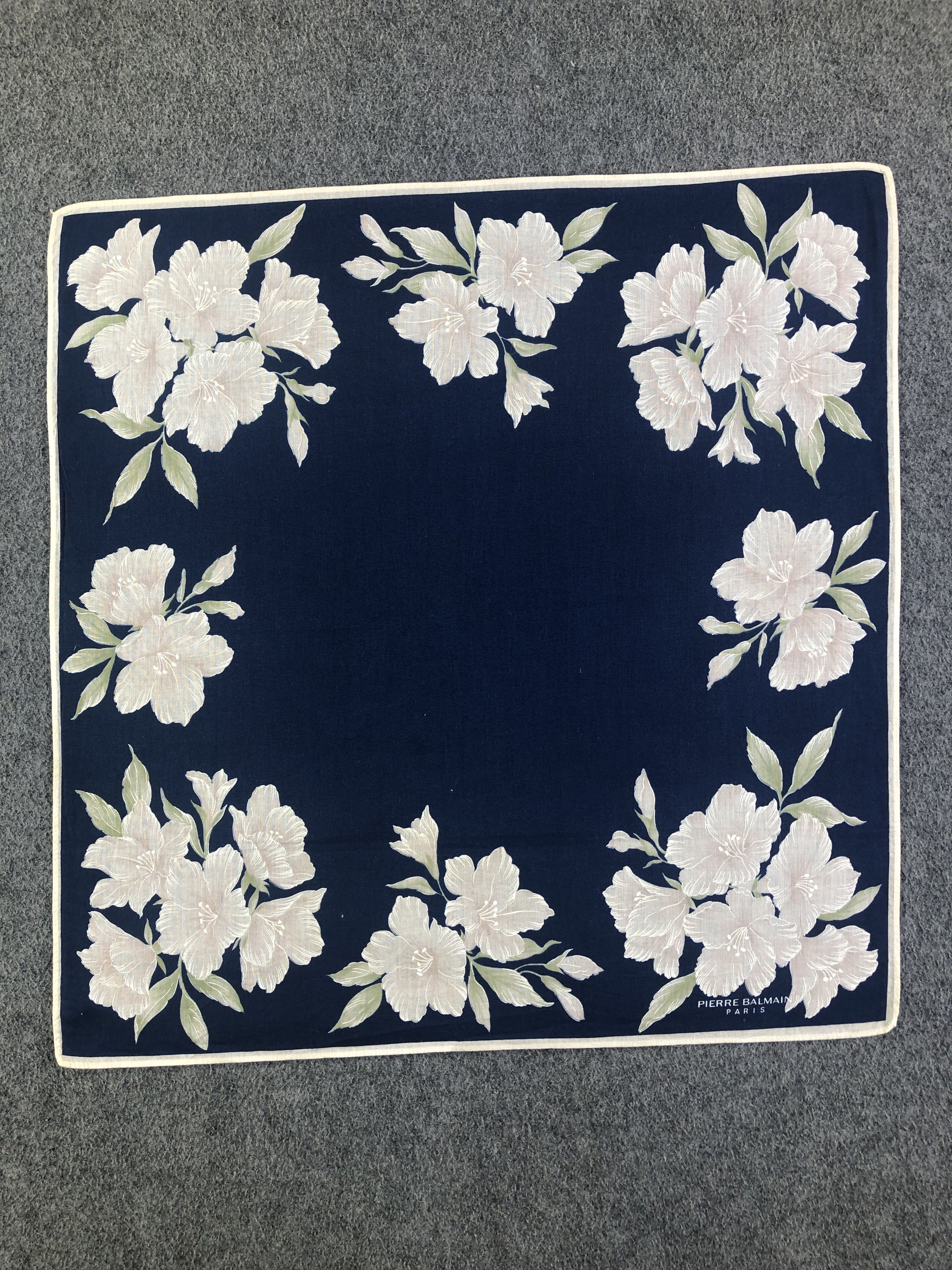 Pierre Balmain Handkerchief / Bandana / Neckerchief C507