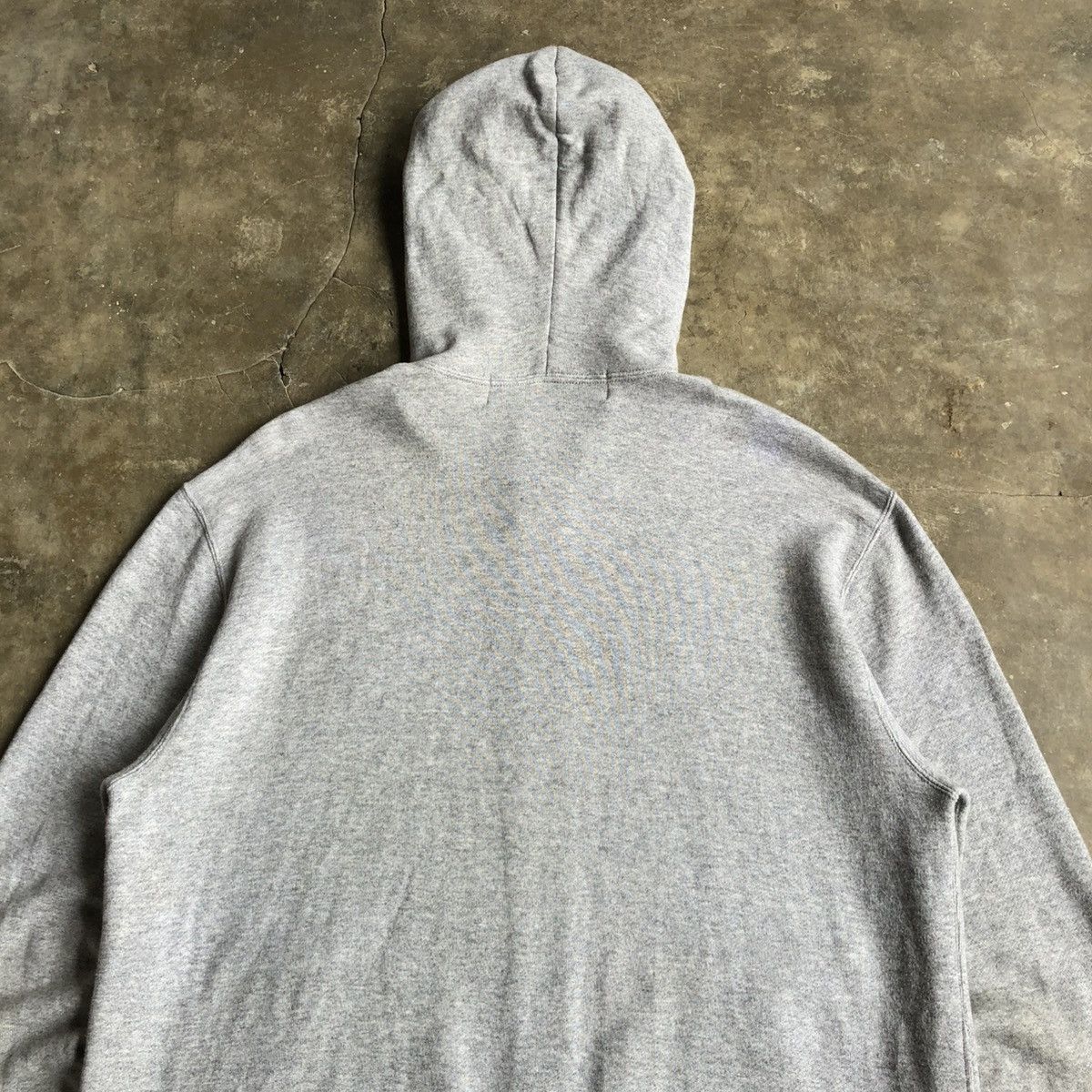 Comme des Garcons PLAY 🇯🇵AD 2017 Comme Des Garcons Play Small Hearts Ziphoodie Grey Size US L / EU 52-54 / 3 - 13 Thumbnail